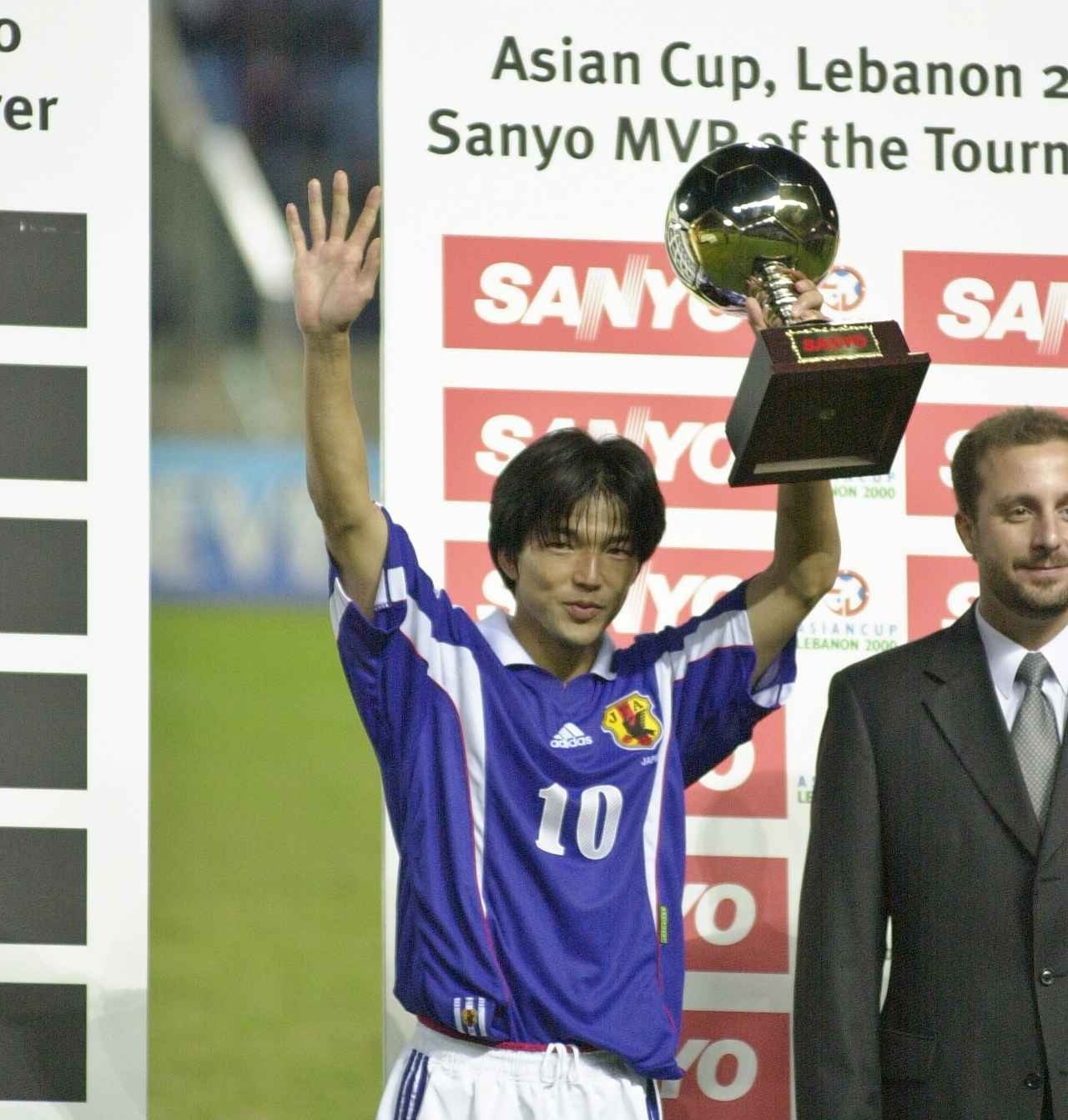 Chuyện cuối tuần: Làm thế nào Troussier, HLV ‘quái đản’ đã đưa Nhật Bản đến chức vô địch Asian Cup 2000? - Ảnh 9. Chuyện cuối tuần: Làm thế nào Troussier, HLV ‘quái đản’ đã đưa Nhật Bản đến chức vô địch Asian Cup 2000? - Ảnh 9.