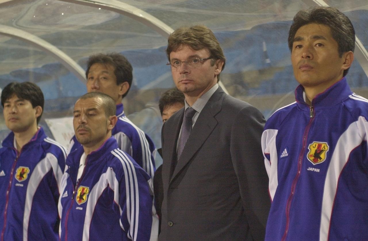 Chuyện cuối tuần: Làm thế nào Troussier, HLV ‘quái đản’ đã đưa Nhật Bản đến chức vô địch Asian Cup 2000? - Ảnh 6. Chuyện cuối tuần: Làm thế nào Troussier, HLV ‘quái đản’ đã đưa Nhật Bản đến chức vô địch Asian Cup 2000? - Ảnh 6.