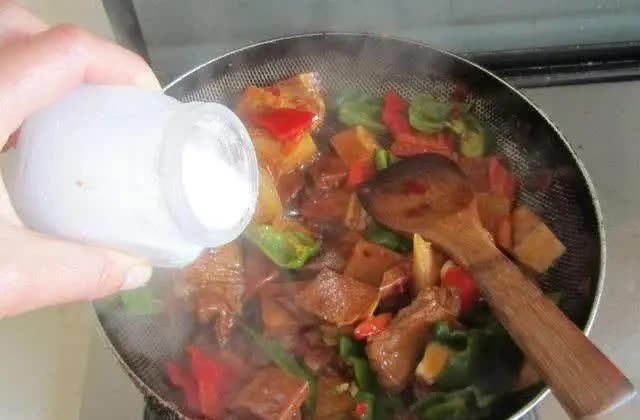 Một nhà ba người cùng ung thư dạ dày chính từ chế độ ăn uống nguy hại, bác sĩ chỉ ra 3 điểm cần tránh - Ảnh 3. Một nhà ba người cùng ung thư dạ dày chính từ chế độ ăn uống nguy hại, bác sĩ chỉ ra 3 điểm cần tránh - Ảnh 3.