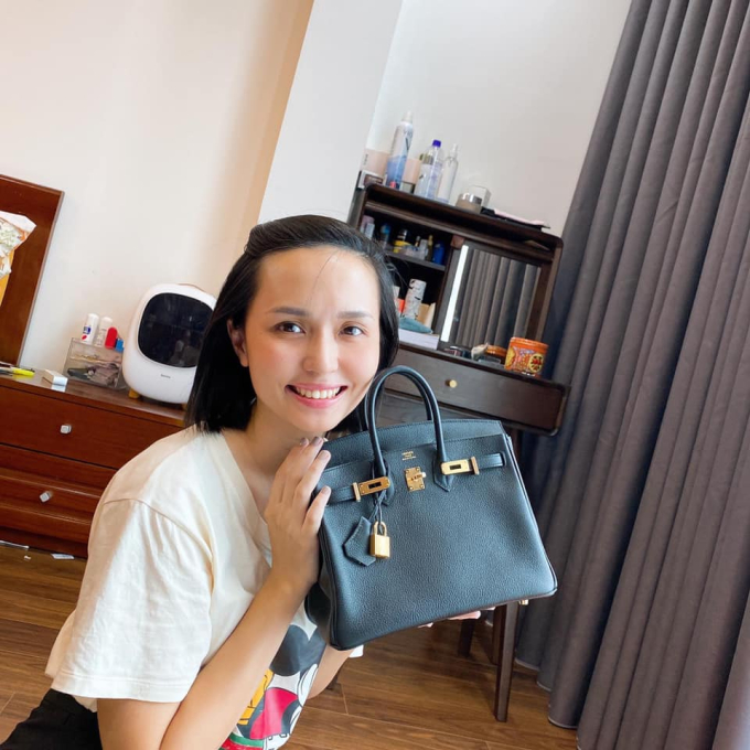 Nàng WAG Việt được mệnh danh là “phú bà”, làm nghề gì mà giàu thế?- Ảnh 4.