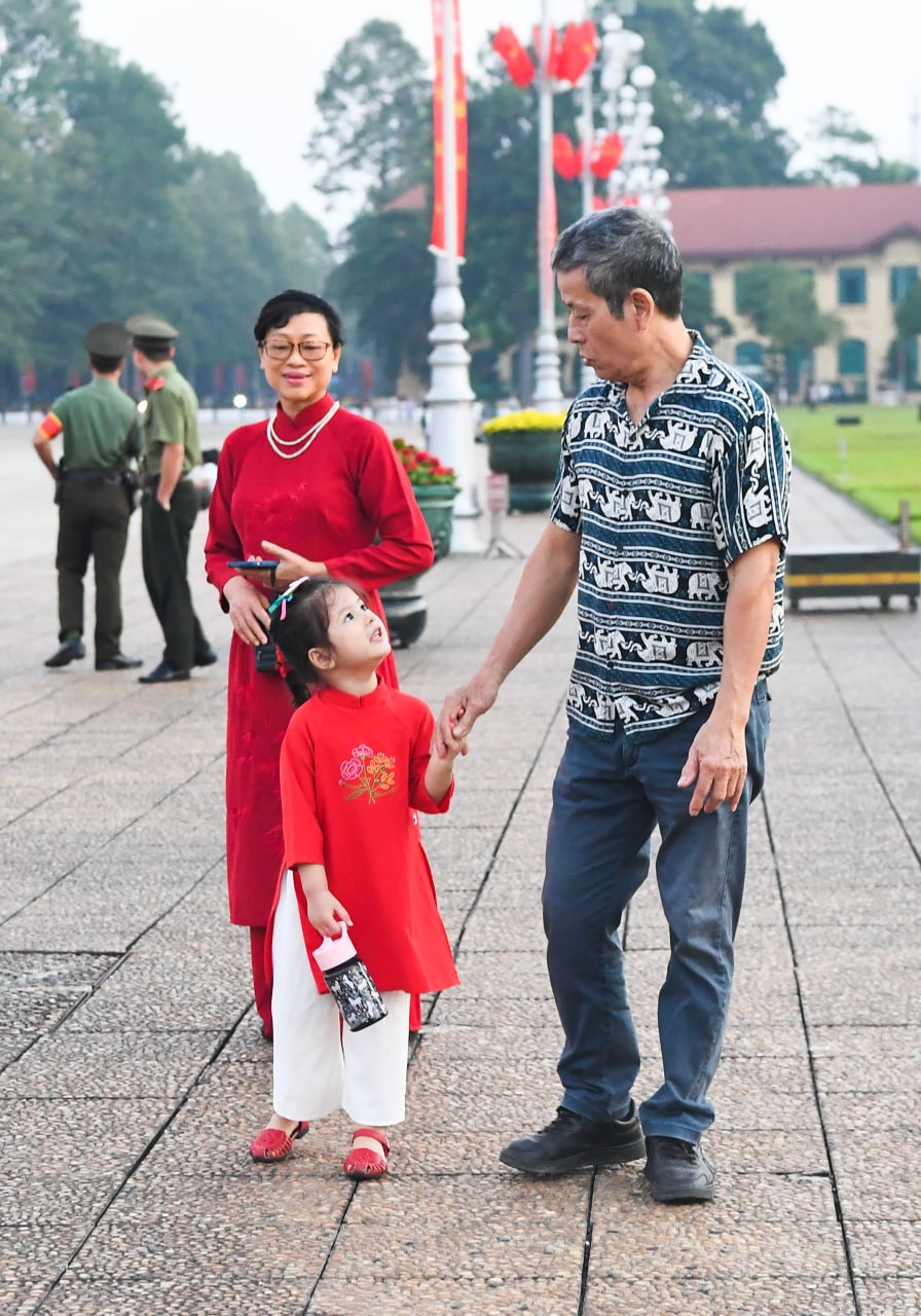 Hỏi nhanh người dân yêu Hà Nội nhất vì điều gì: Thì ra là những thứ rất bình dị này!- Ảnh 2. Hỏi nhanh người dân yêu Hà Nội nhất vì điều gì: Thì ra là những thứ rất bình dị này!- Ảnh 2.