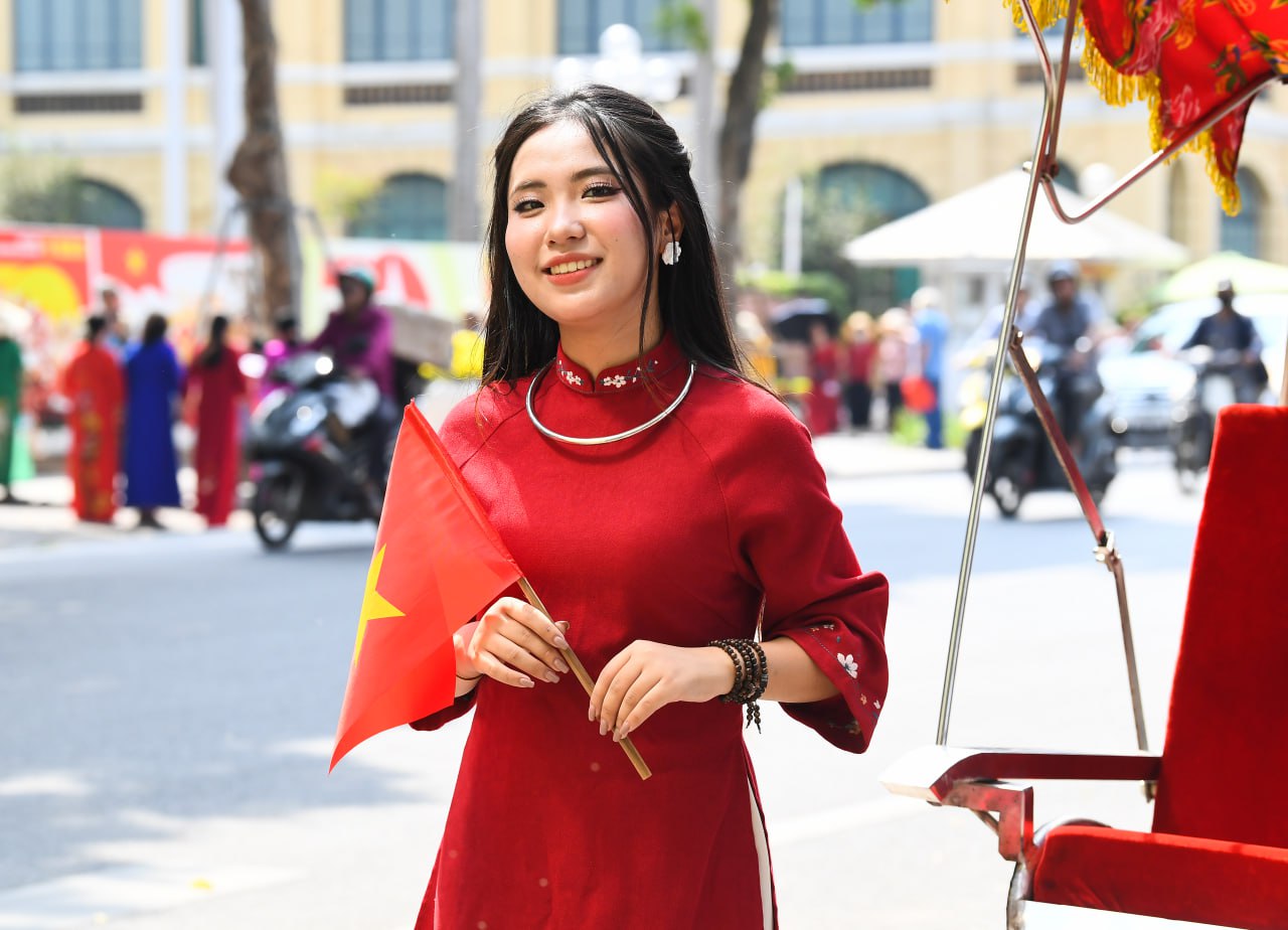 Hỏi nhanh người dân yêu Hà Nội nhất vì điều gì: Thì ra là những thứ rất bình dị này!- Ảnh 1. Hỏi nhanh người dân yêu Hà Nội nhất vì điều gì: Thì ra là những thứ rất bình dị này!- Ảnh 1.