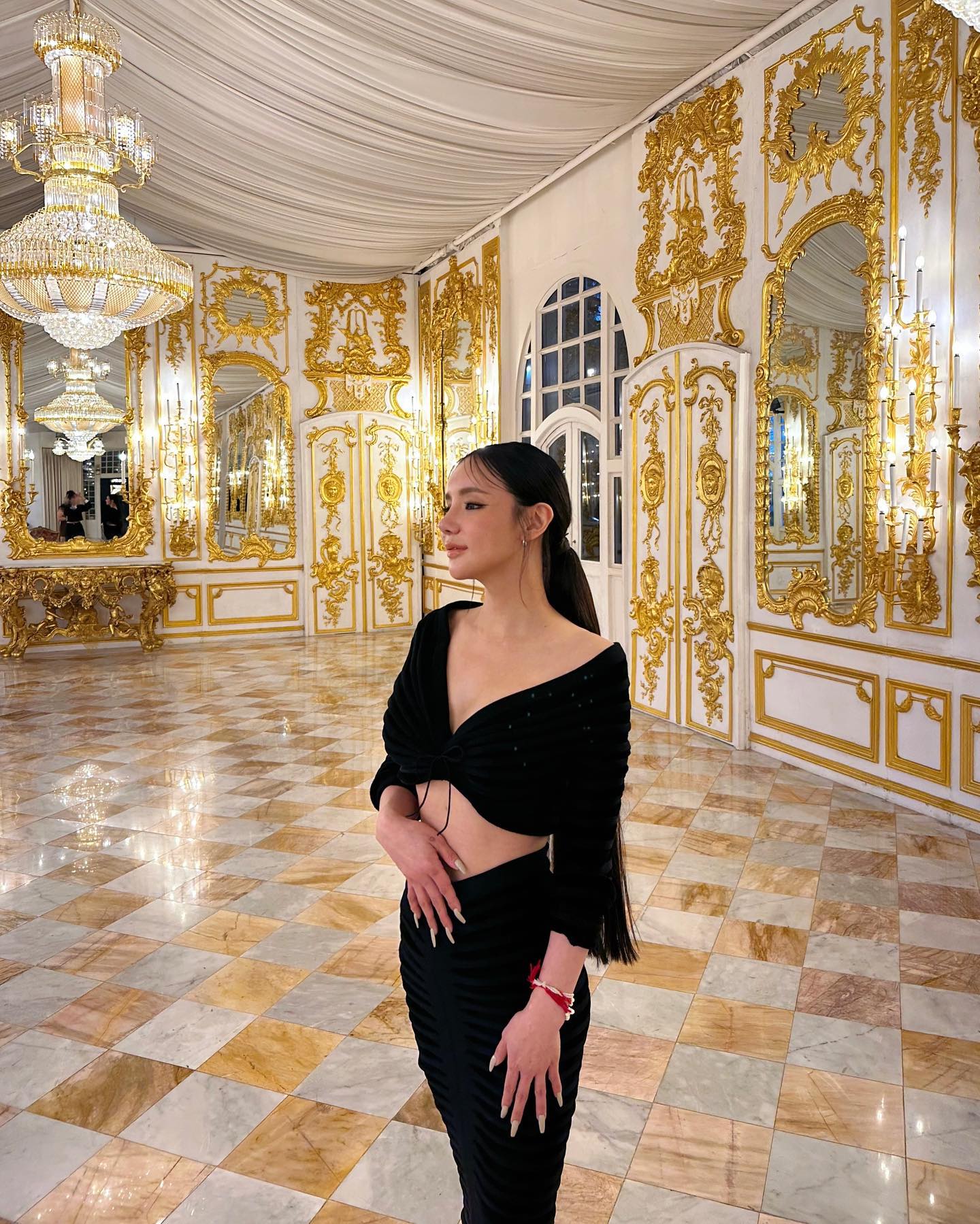 Người thừa kế gia tài 2,5 tỷ USD của tỷ phú Singapore: Nhan sắc được ví như Hoa hậu, bạn bè toàn người nổi tiếng, lễ ăn hỏi khiến cả châu Á trầm trồ- Ảnh 6.