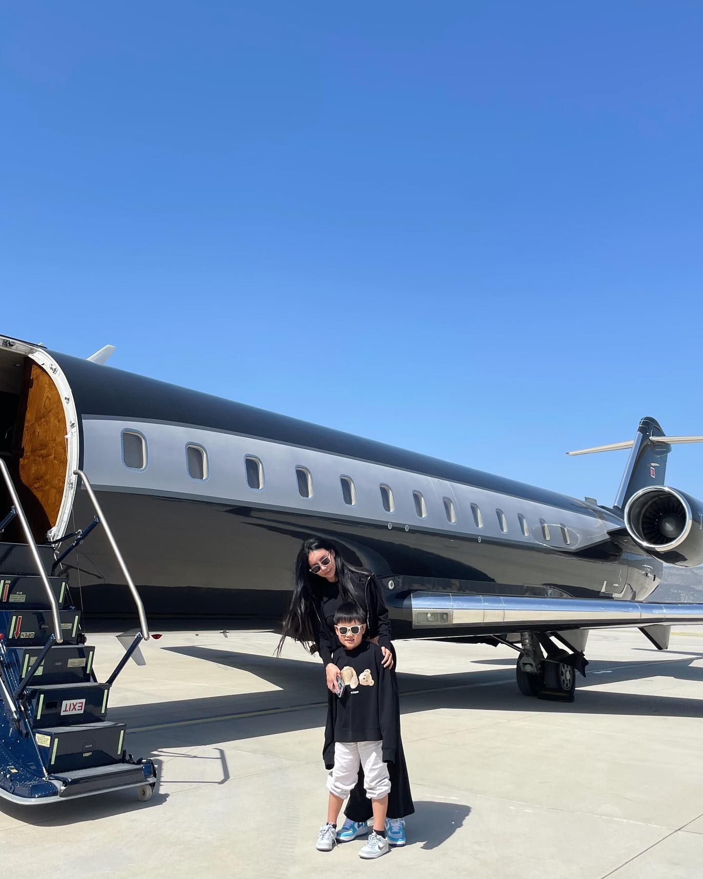 Người thừa kế gia tài 2,5 tỷ USD của tỷ phú Singapore: Nhan sắc được ví như Hoa hậu, bạn bè toàn người nổi tiếng, lễ ăn hỏi khiến cả châu Á trầm trồ- Ảnh 2.