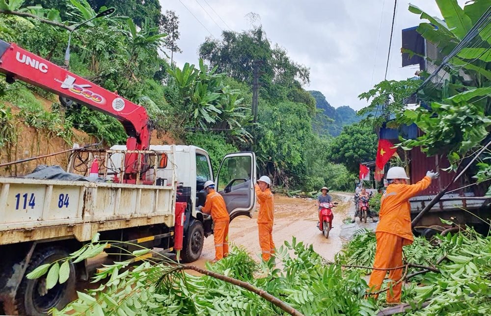 Báo lỗ hơn 21.800 tỷ đồng năm 2023, ông lớn ngành điện EVN đang phân bổ các chi phí sản xuất - kinh doanh như thế nào?- Ảnh 3.