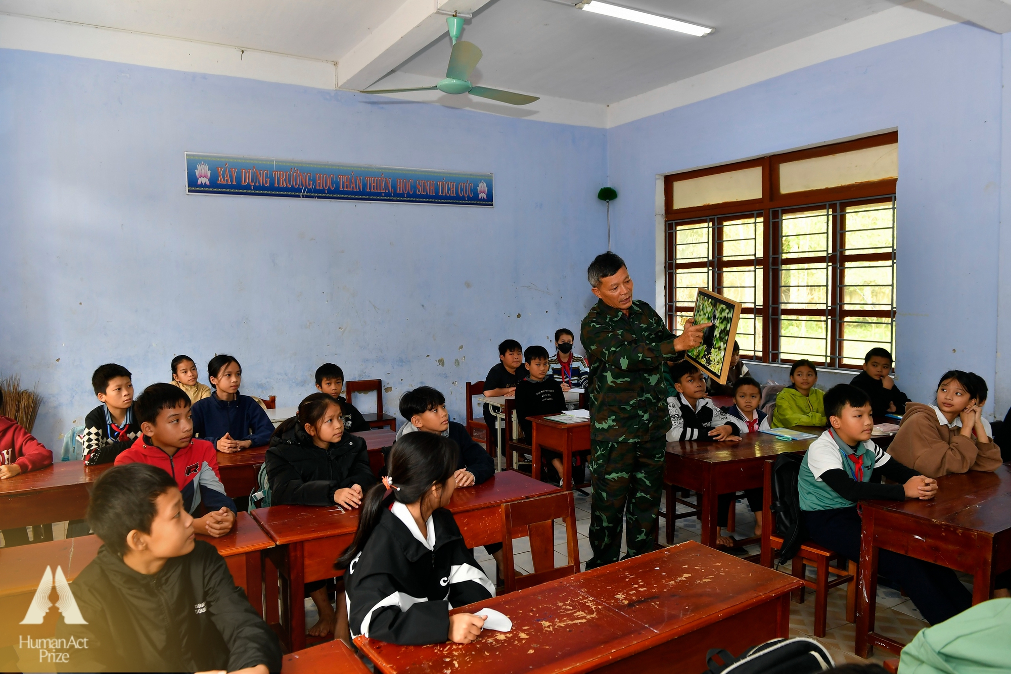 Trung tá Tú và tiểu đội bảo tồn voọc gáy trắng tại Quảng Bình- Ảnh 9.