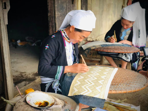 Khách Tây thích thú dùng bữa trưa cùng đồng bào dân tộc ở Hà Giang, cảm thán "phải ăn ít nhất 2 bát cơm"- Ảnh 7.