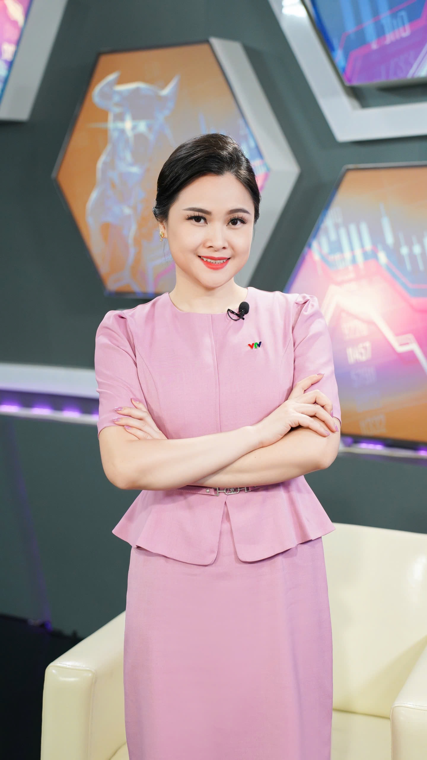 BTV Mùi Khánh Ly: Người tạo ra trào lưu Talk show Tài chính, chứng khoán ở Việt Nam- Ảnh 4.