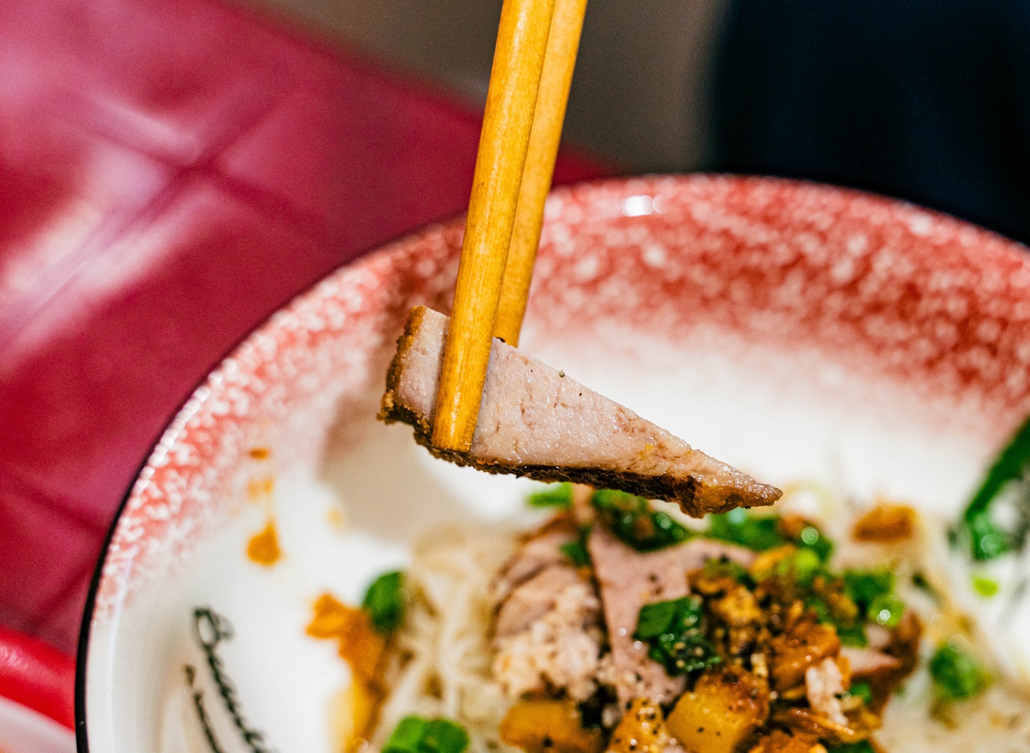 Tiệm ăn nằm trong sâu tít trong con hẻm nhỏ khó tìm nhưng vẫn nổi tiếng nhờ món hủ tiếu ăn cùng topping đặc biệt không nơi nào có- Ảnh 15. Tiệm ăn nằm trong sâu tít trong con hẻm nhỏ khó tìm nhưng vẫn nổi tiếng nhờ món hủ tiếu ăn cùng topping đặc biệt không nơi nào có- Ảnh 15.