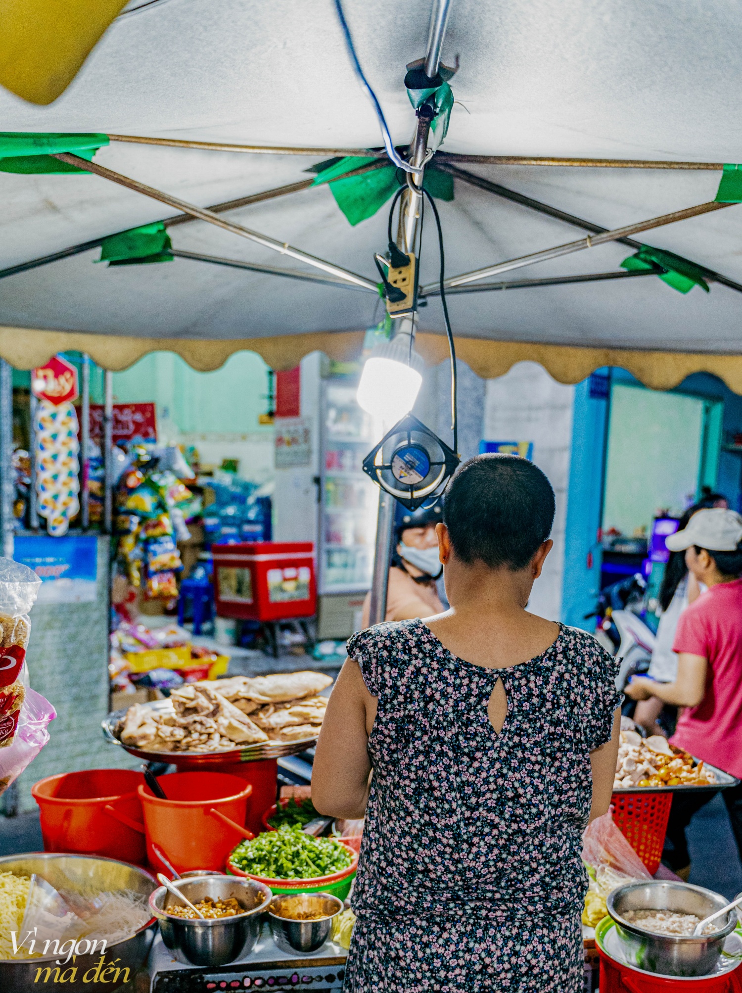 Tiệm ăn nằm trong sâu tít trong con hẻm nhỏ khó tìm nhưng vẫn nổi tiếng nhờ món hủ tiếu ăn cùng topping đặc biệt không nơi nào có- Ảnh 22. Tiệm ăn nằm trong sâu tít trong con hẻm nhỏ khó tìm nhưng vẫn nổi tiếng nhờ món hủ tiếu ăn cùng topping đặc biệt không nơi nào có- Ảnh 22.