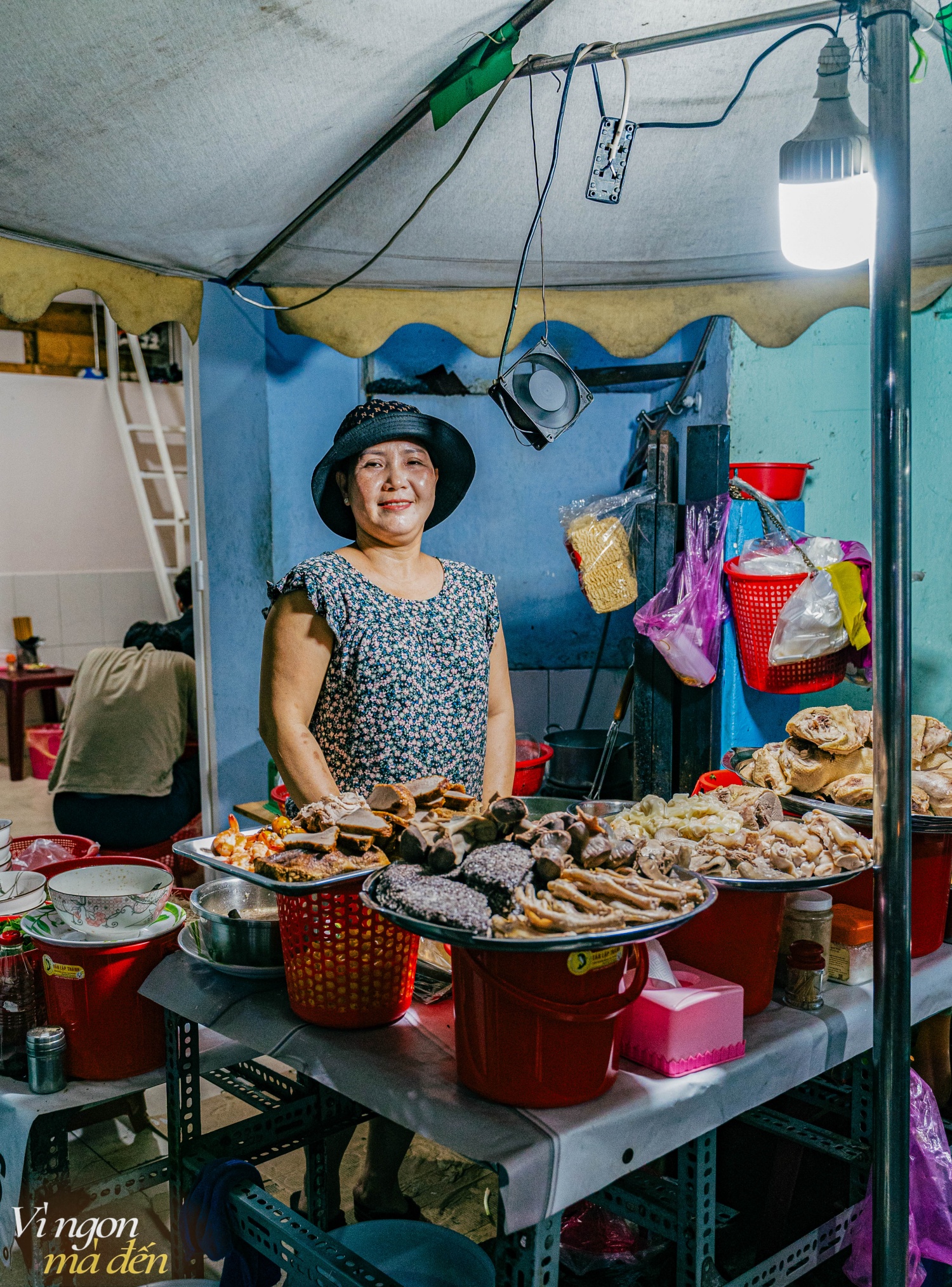 Tiệm ăn nằm trong sâu tít trong con hẻm nhỏ khó tìm nhưng vẫn nổi tiếng nhờ món hủ tiếu ăn cùng topping đặc biệt không nơi nào có- Ảnh 4. Tiệm ăn nằm trong sâu tít trong con hẻm nhỏ khó tìm nhưng vẫn nổi tiếng nhờ món hủ tiếu ăn cùng topping đặc biệt không nơi nào có- Ảnh 4.