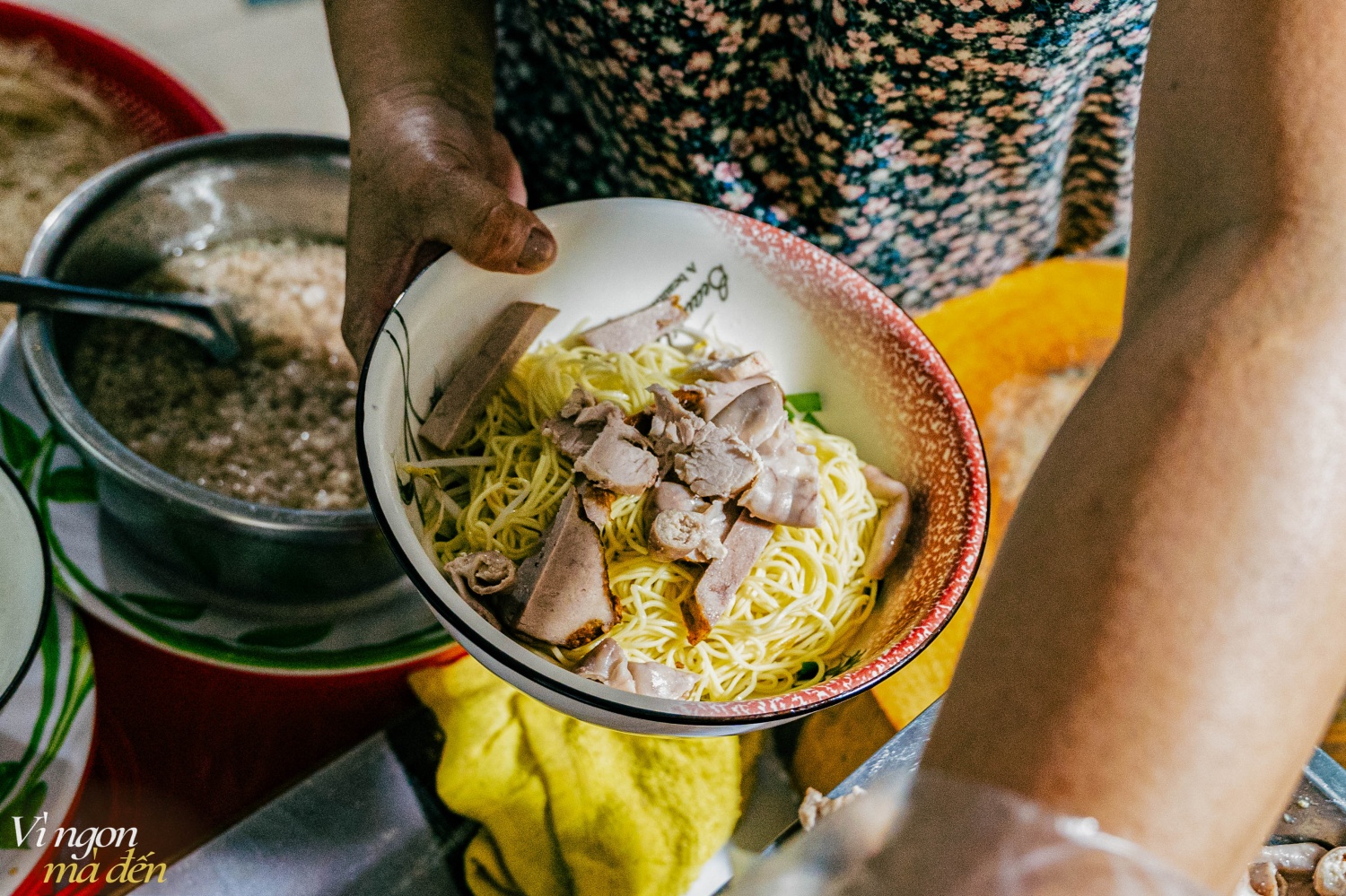 Tiệm ăn nằm trong sâu tít trong con hẻm nhỏ khó tìm nhưng vẫn nổi tiếng nhờ món hủ tiếu ăn cùng topping đặc biệt không nơi nào có- Ảnh 8. Tiệm ăn nằm trong sâu tít trong con hẻm nhỏ khó tìm nhưng vẫn nổi tiếng nhờ món hủ tiếu ăn cùng topping đặc biệt không nơi nào có- Ảnh 8.