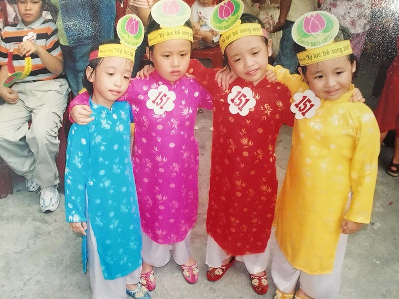 4 cô con gái sinh năm 2001, được đặt tên theo bộ tranh tứ quý của nguyên Phó giám đốc bệnh viện ĐH Y Dược TP.HCM- Ảnh 8. 4 cô con gái sinh năm 2001, được đặt tên theo bộ tranh tứ quý của nguyên Phó giám đốc bệnh viện ĐH Y Dược TP.HCM- Ảnh 8.