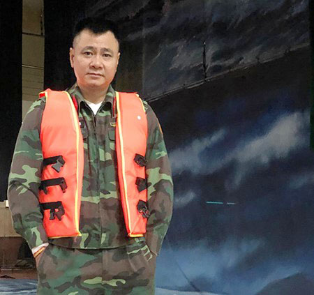 Nam Đại tá - NSND nức tiếng làng chèo miền Bắc tái hôn có cuộc sống thăng hoa, hạnh phúc- Ảnh 1. Nam Đại tá - NSND nức tiếng làng chèo miền Bắc tái hôn có cuộc sống thăng hoa, hạnh phúc- Ảnh 1.