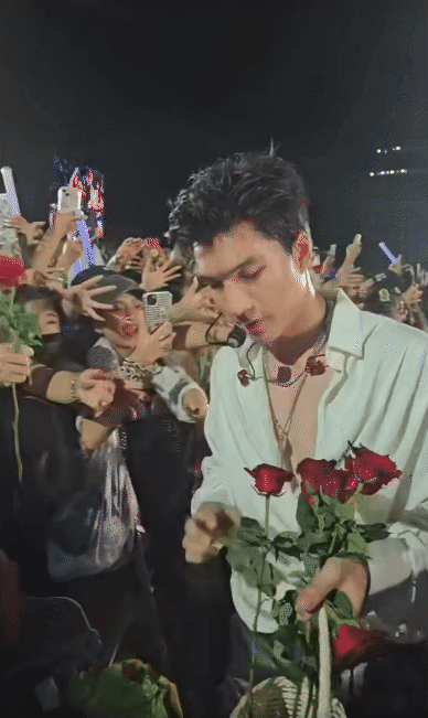 Nhìn lại 2 đêm concert Anh Trai Say Hi: Tín hiệu đáng mừng của Vpop, kỷ nguyên mới cho văn hoá idol quốc nội, nhưng…- Ảnh 6. Nhìn lại 2 đêm concert Anh Trai Say Hi: Tín hiệu đáng mừng của Vpop, kỷ nguyên mới cho văn hoá idol quốc nội, nhưng…- Ảnh 6.