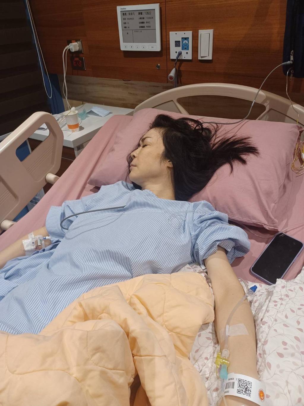 Lưỡi của nữ diễn viên chuyển màu tím do ung thư đại trực tràng, cảnh báo 5 dấu hiệu từ lưỡi không thể bỏ qua- Ảnh 1. Lưỡi của nữ diễn viên chuyển màu tím do ung thư đại trực tràng, cảnh báo 5 dấu hiệu từ lưỡi không thể bỏ qua- Ảnh 1.