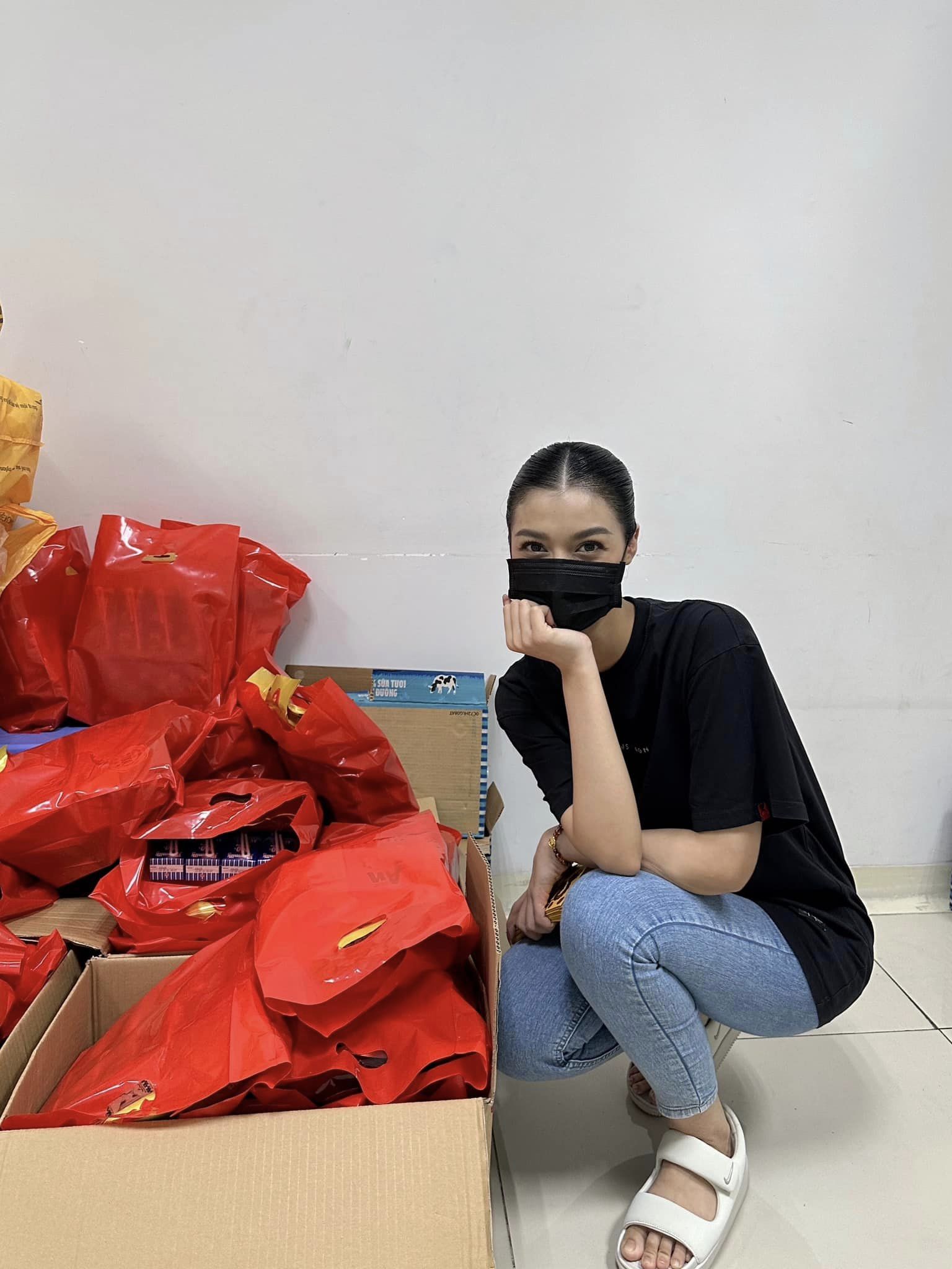 Người đẹp Vbiz vừa trở lại sau nhiều tháng đột ngột "ở ẩn": Cuộc sống hiện tại như phu nhân nhà giàu, chuyện tình cảm thì thế nào?- Ảnh 3. Người đẹp Vbiz vừa trở lại sau nhiều tháng đột ngột "ở ẩn": Cuộc sống hiện tại như phu nhân nhà giàu, chuyện tình cảm thì thế nào?- Ảnh 3.