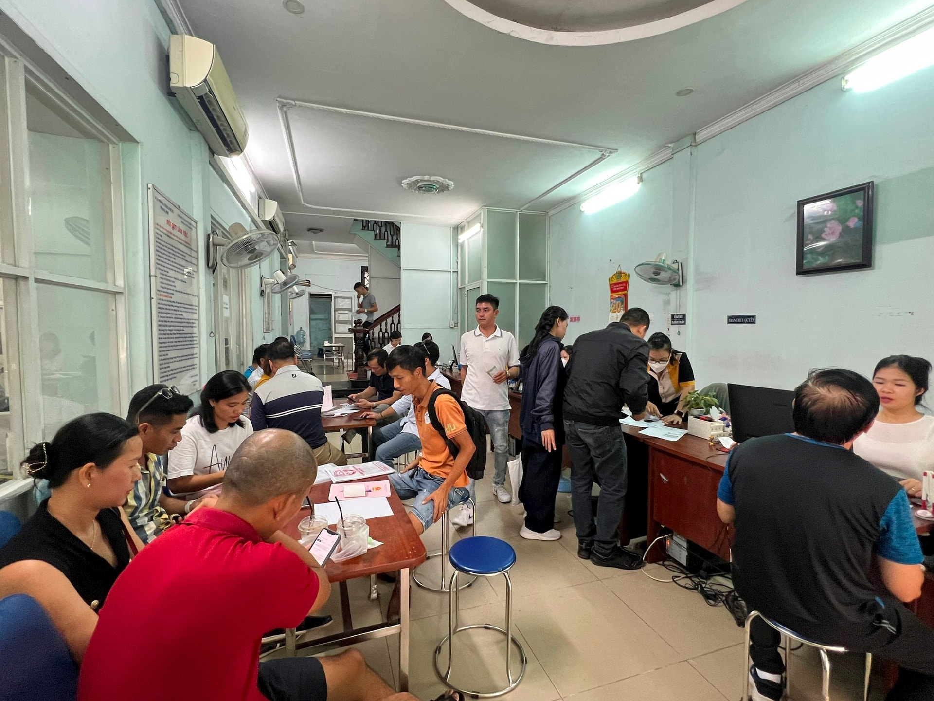 Soi đèn viết cọc 3 lô đất ngay trong đêm, nhà đầu tư phía Bắc “nam tiến” trở lại- Ảnh 11. Soi đèn viết cọc 3 lô đất ngay trong đêm, nhà đầu tư phía Bắc “nam tiến” trở lại- Ảnh 11.