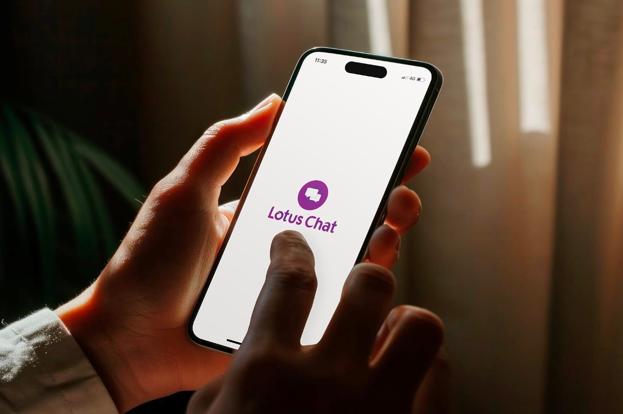 Sinh sau đẻ muộn hơn loạt đối thủ sừng sỏ Messenger, Telegram, Zalo, tân binh Lotus Chat định kiếm tiền theo kiểu gì để "tồn tại"?- Ảnh 1. Sinh sau đẻ muộn hơn loạt đối thủ sừng sỏ Messenger, Telegram, Zalo, tân binh Lotus Chat định kiếm tiền theo kiểu gì để "tồn tại"?- Ảnh 1.