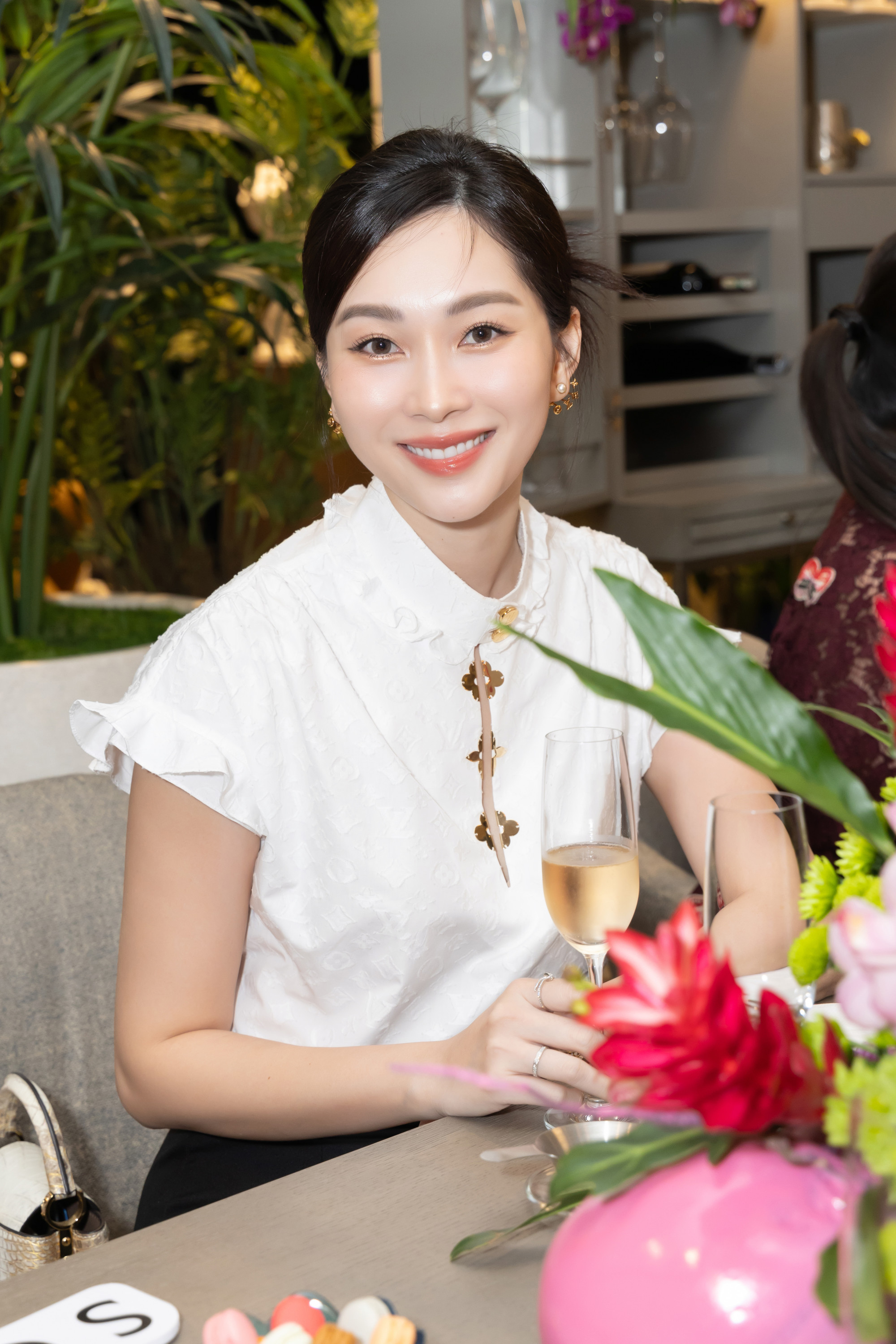 Đặng Thu Thảo hé lộ cuộc sống bỉm sữa lần 3: Gần 1 giờ sáng mới có thời gian cho bản thân- Ảnh 2. Đặng Thu Thảo hé lộ cuộc sống bỉm sữa lần 3: Gần 1 giờ sáng mới có thời gian cho bản thân- Ảnh 2.