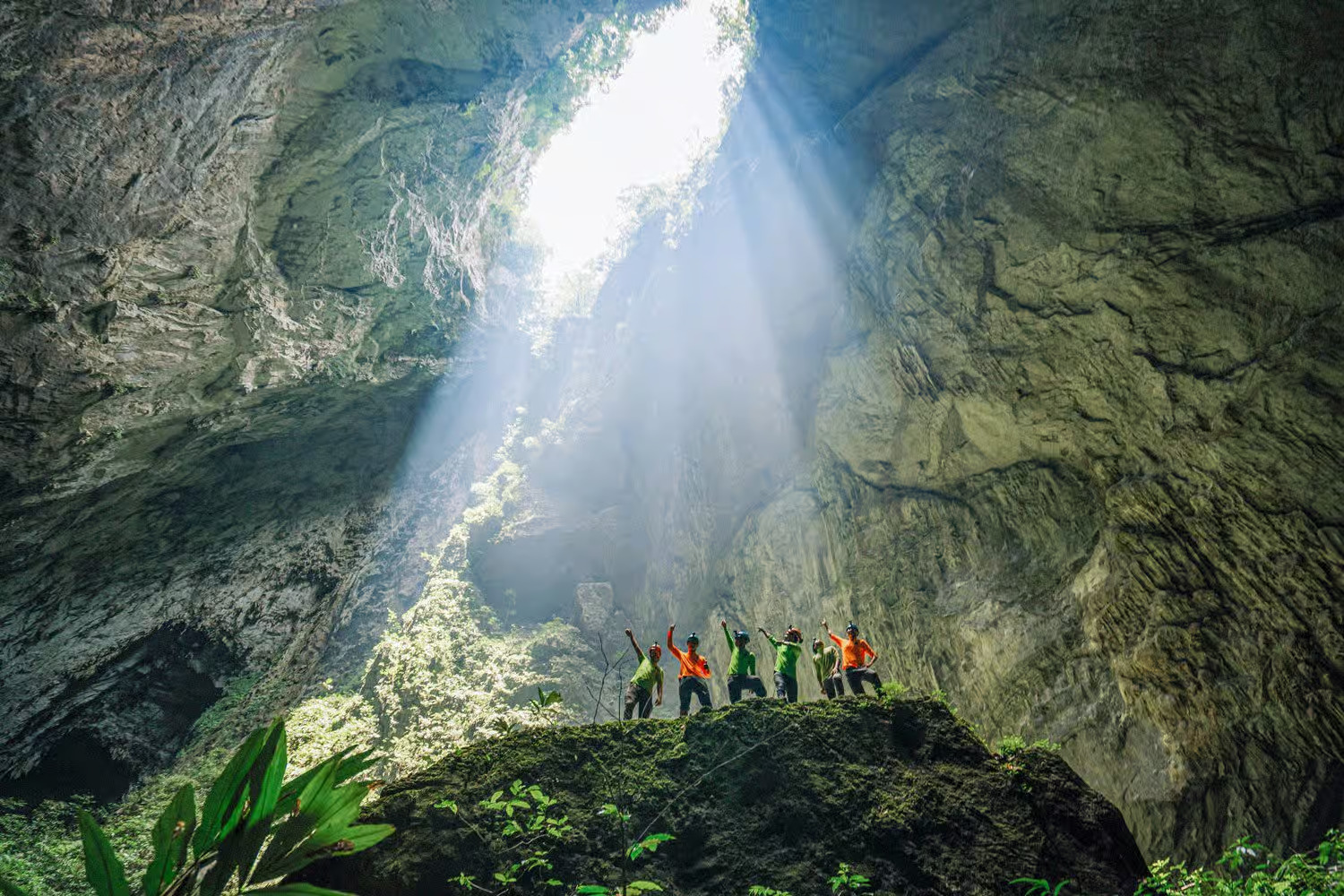 Một nơi được mệnh danh “xứ sở thần tiên dưới lòng đất” của Việt Nam, đủ chứa tòa nhà 40 tầng, 70 triệu đồng/tour vẫn kín khách quanh năm- Ảnh 11.