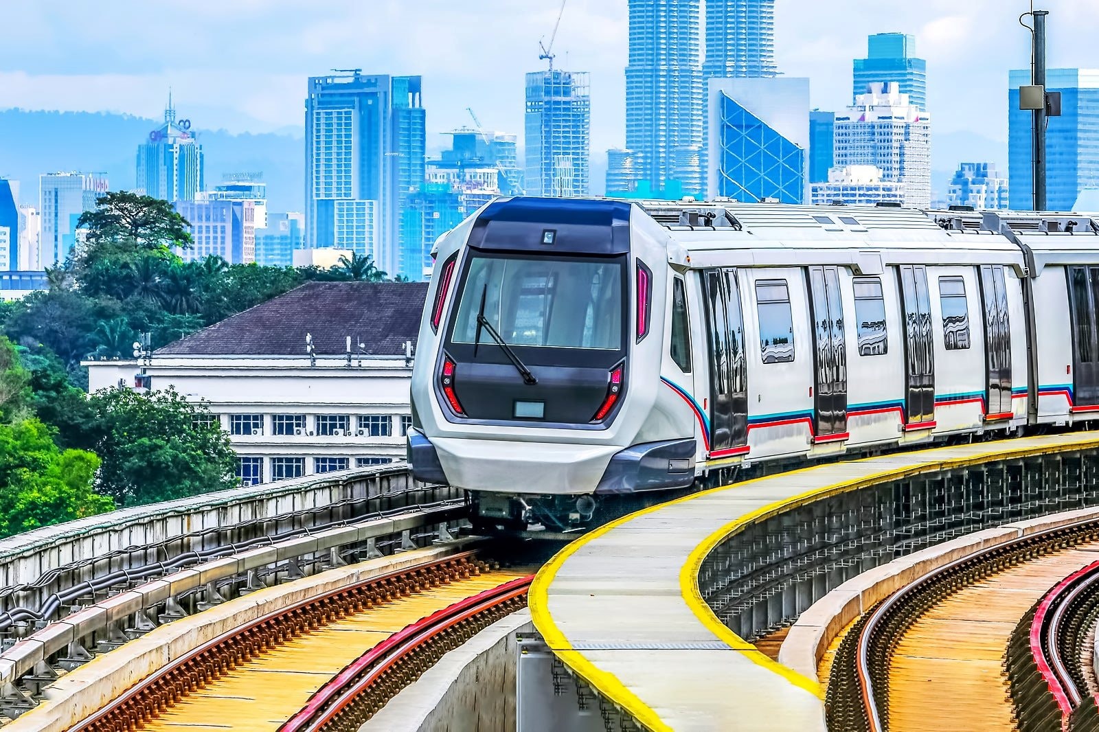 Đã quy hoạch sân bay tiềm năng, cao tốc, nếu có thêm đường sắt LRT, tỉnh này càng nhiều cơ hội "cất cánh"- Ảnh 2.