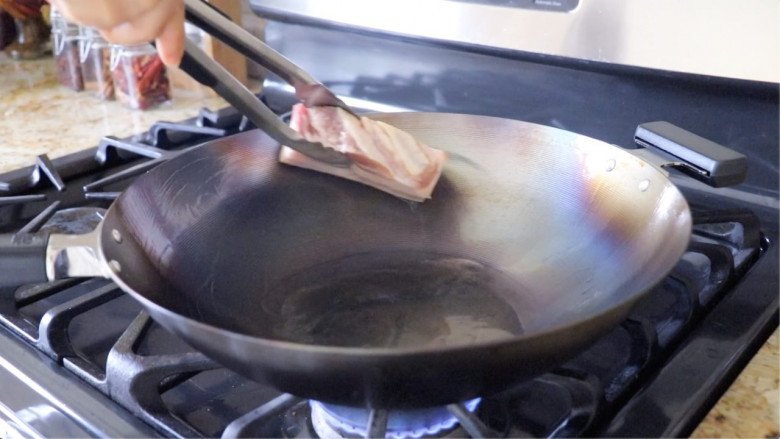 1 loại chảo hay được thay thế cho chảo chống dính có nguy cơ thải ra kim loại nặng, rất nguy hiểm!- Ảnh 2. 1 loại chảo hay được thay thế cho chảo chống dính có nguy cơ thải ra kim loại nặng, rất nguy hiểm!- Ảnh 2.