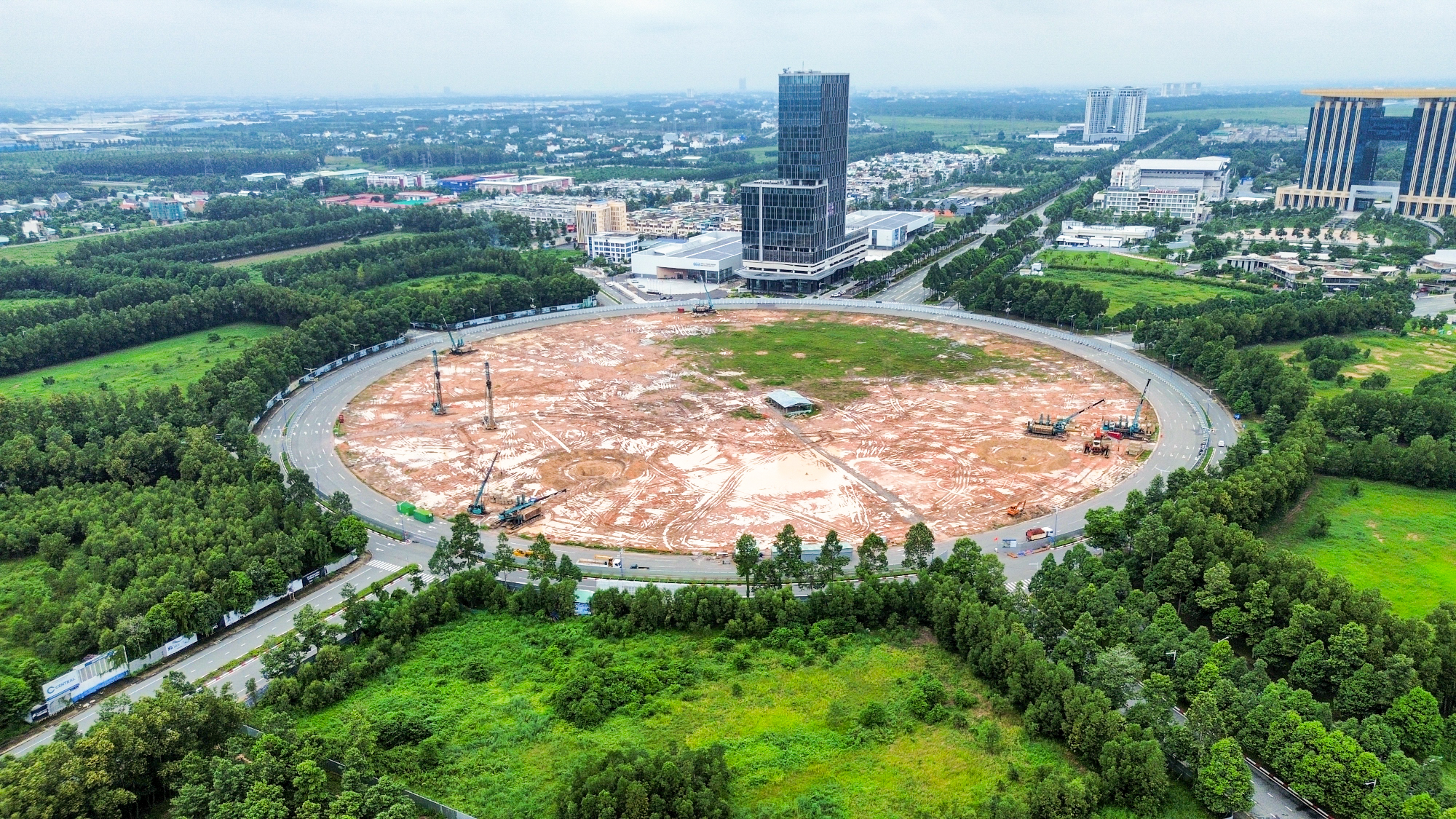 Vòng xoay rộng gấp 10 lần mặt sân Mỹ Đình, sẽ có nhà ga Metro, nhà hàng, trung tâm thương mại- Ảnh 3.