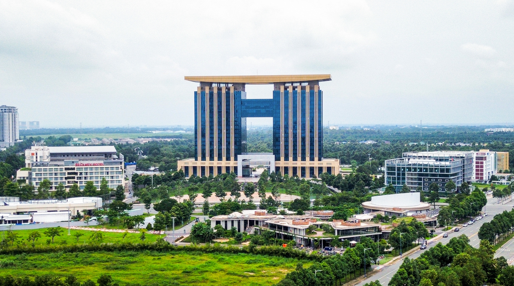 Vòng xoay rộng gấp 10 lần mặt sân Mỹ Đình, sẽ có nhà ga Metro, nhà hàng, trung tâm thương mại- Ảnh 12.