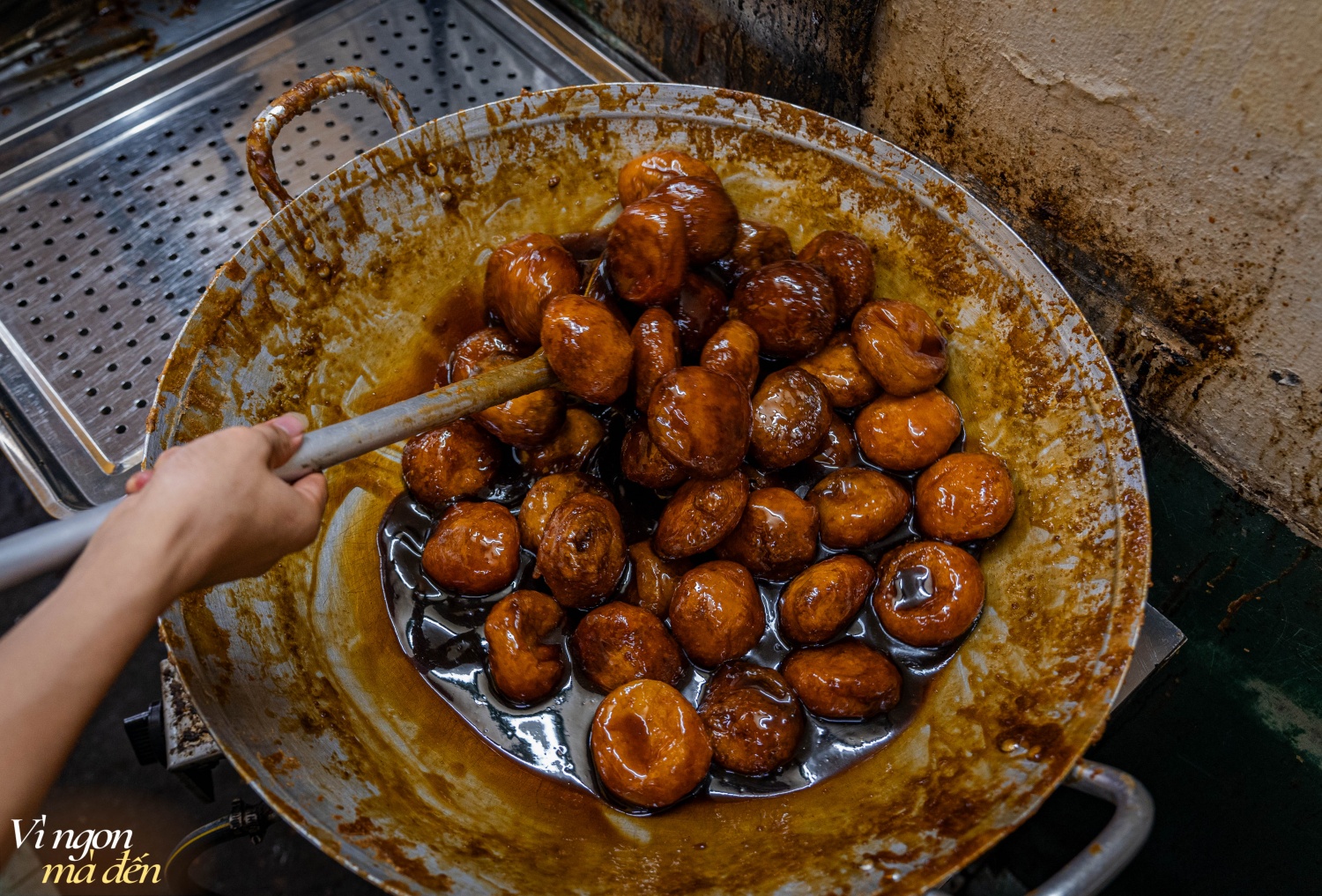 Thu về ghé ngay: Hàng bánh rán mặt tiền chỉ 1m, bán đúng 2 loại bánh nhưng đỉnh điểm tiêu thụ hết hơn 10.000 cái/ngày- Ảnh 7.