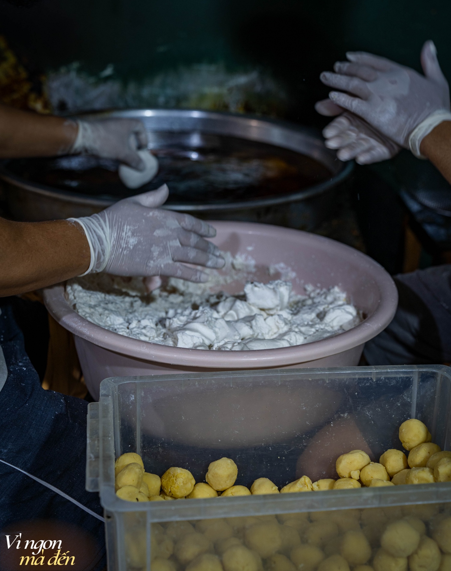 Thu về ghé ngay: Hàng bánh rán mặt tiền chỉ 1m, bán đúng 2 loại bánh nhưng đỉnh điểm tiêu thụ hết hơn 10.000 cái/ngày- Ảnh 16.