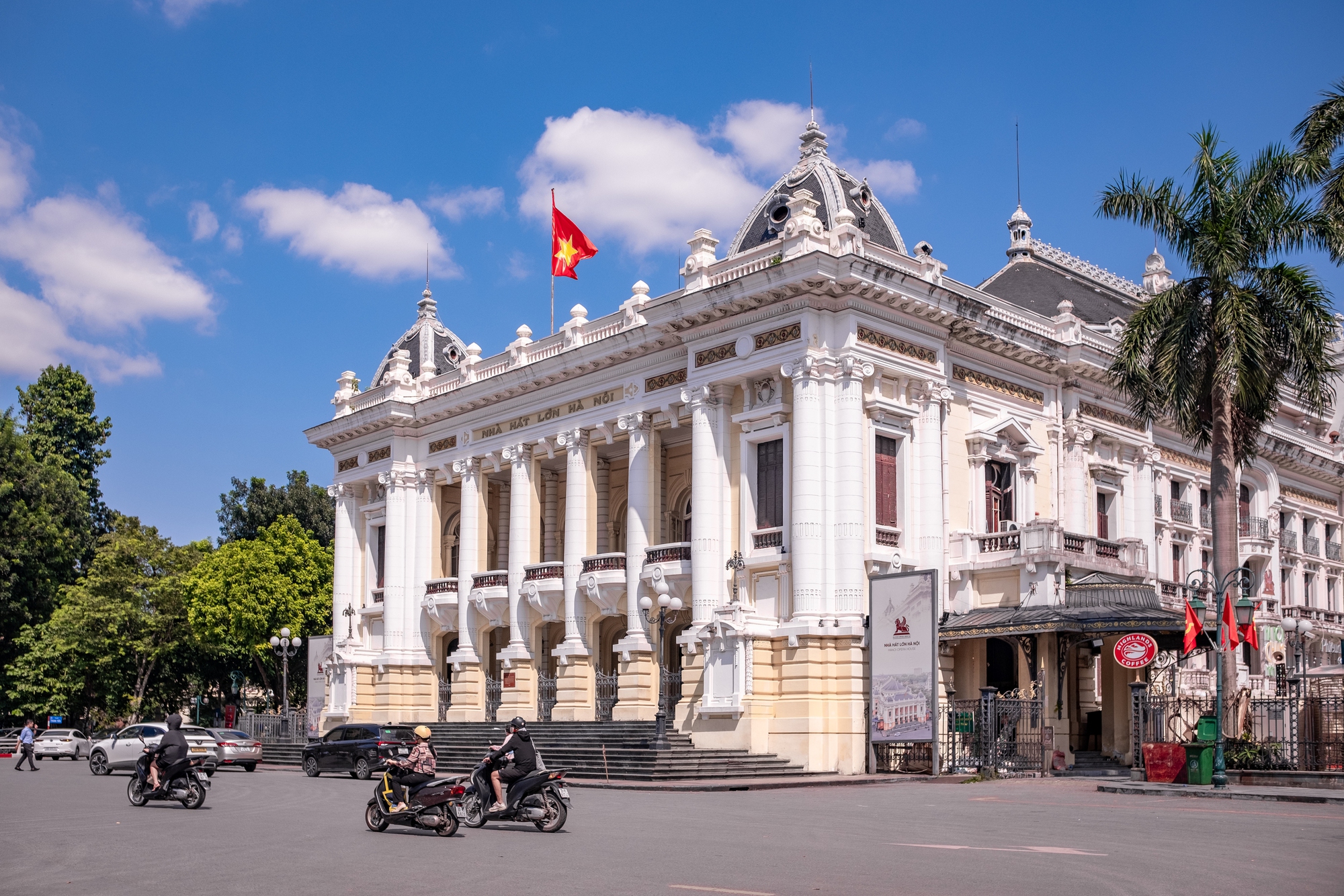 Ngắm nhìn những công trình lịch sử gắn liền với thời khắc Tiếp quản Thủ đô cách đây 70 năm- Ảnh 1.