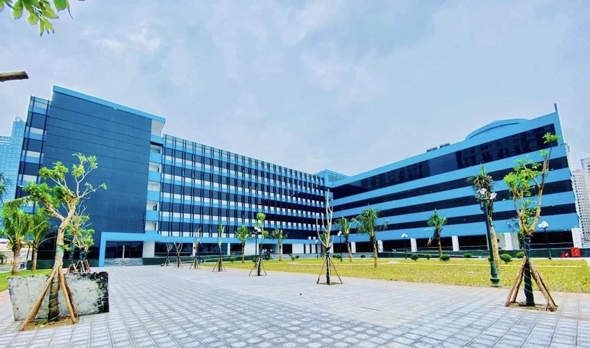 Khám phá không gian hiện đại bên trong Bệnh viện Nhi Hà Nội trị giá gần 800 tỷ đồng- Ảnh 1.