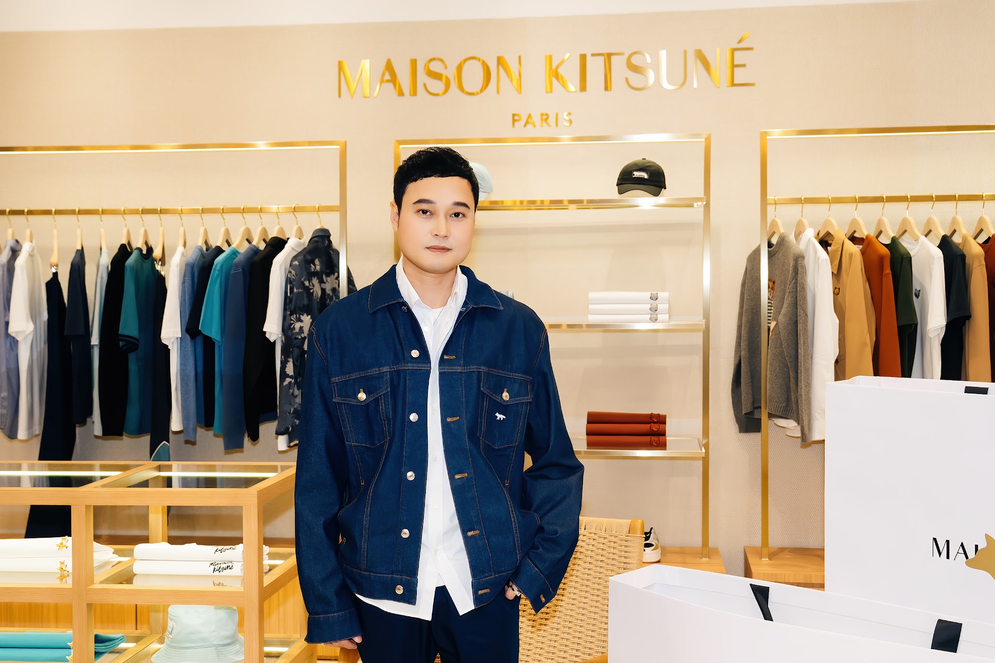 Loạt sao Việt đổ bộ Maison Kitsuné - địa điểm check in mới dành cho tín đồ thời trang giữa lòng Sài Gòn- Ảnh 8.