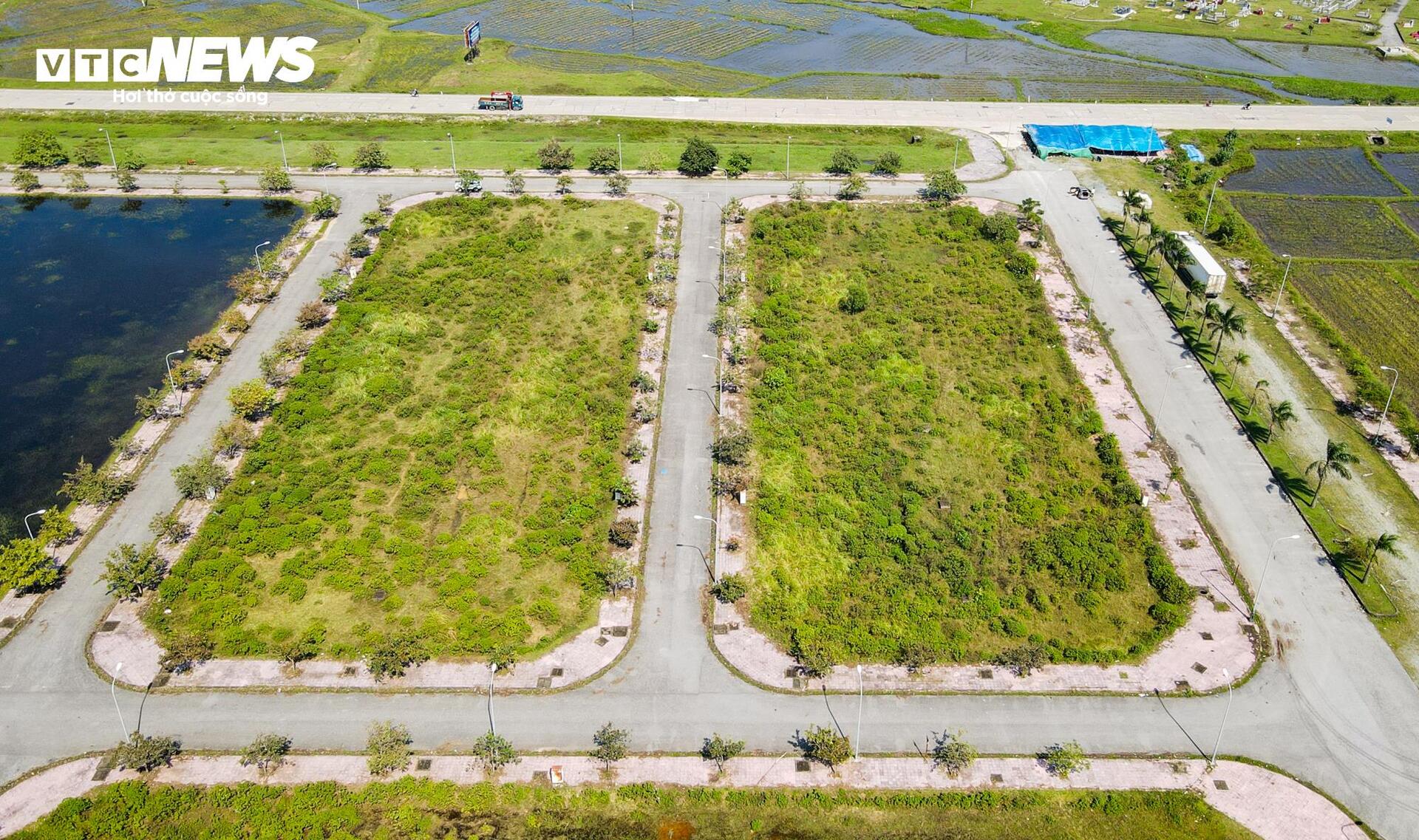 Khu đô thị 130 tỷ đồng ở Hà Tĩnh gần 10 năm vẫn ‘nằm trên giấy’- Ảnh 2. Khu đô thị 130 tỷ đồng ở Hà Tĩnh gần 10 năm vẫn ‘nằm trên giấy’- Ảnh 2.