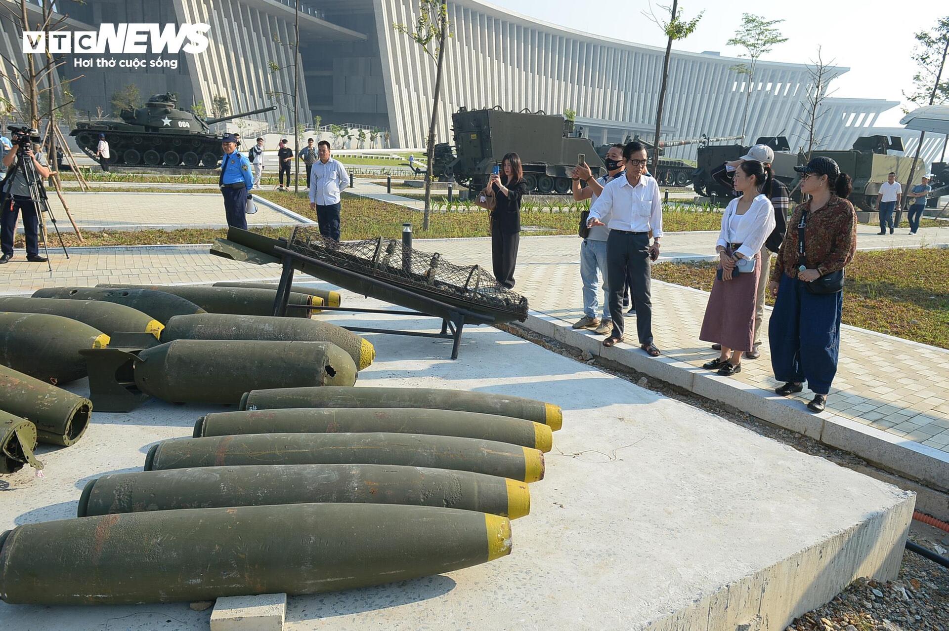 Du khách dậy từ sáng sớm, đi 60km tận mắt chiêm ngưỡng bảo vật quốc gia- Ảnh 11.