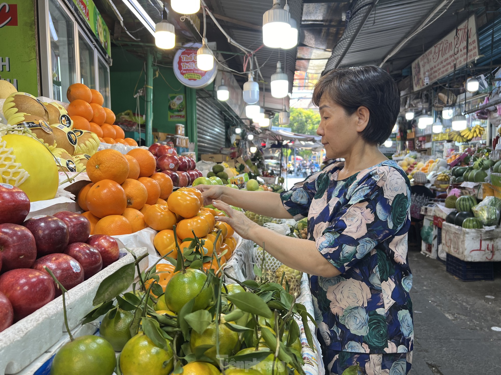 Vào mùa cuối năm nhưng chợ đìu hiu, tiểu thương mòn mỏi chờ khách- Ảnh 10.