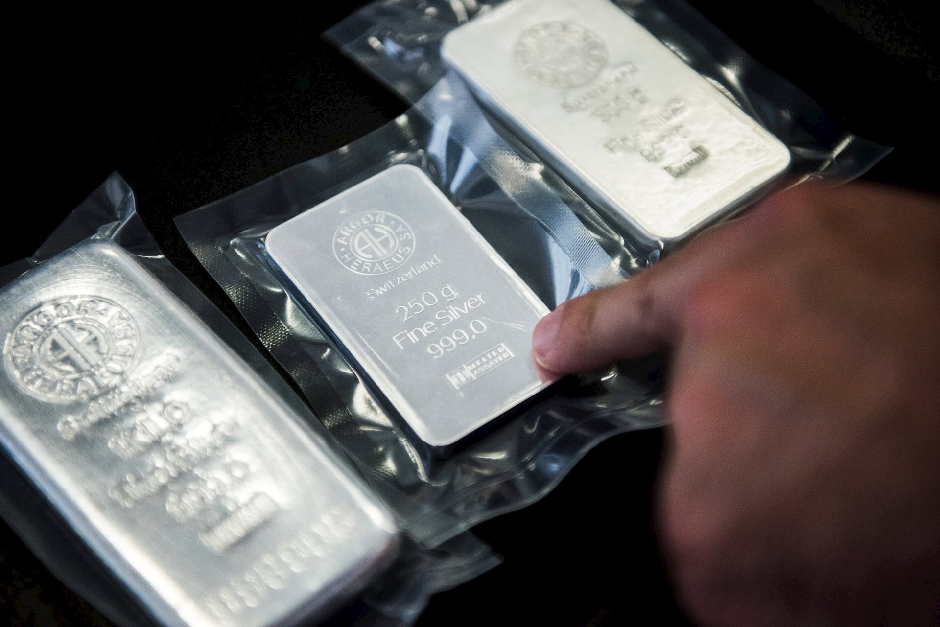 Vàng tăng 30% từ đầu năm nhưng nếu ‘all-in’ vào 4 loại hàng hóa này, nhà đầu tư còn lãi đậm hơn nhiều- Ảnh 2.