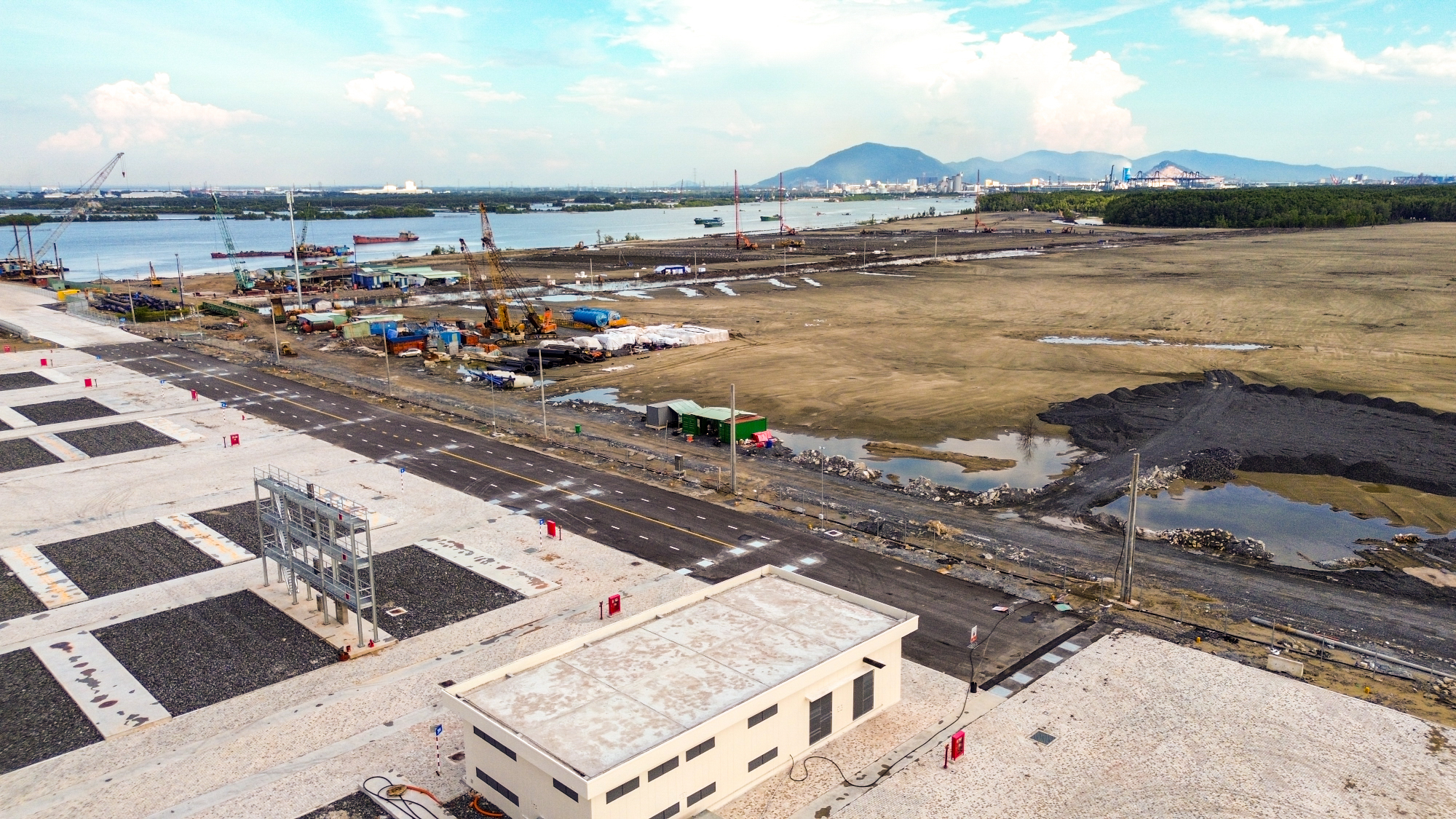 Toàn cảnh cảng biển gần 20.000 tỷ, lớn nhất Đồng Nai vừa được đưa vào khai thác- Ảnh 5.