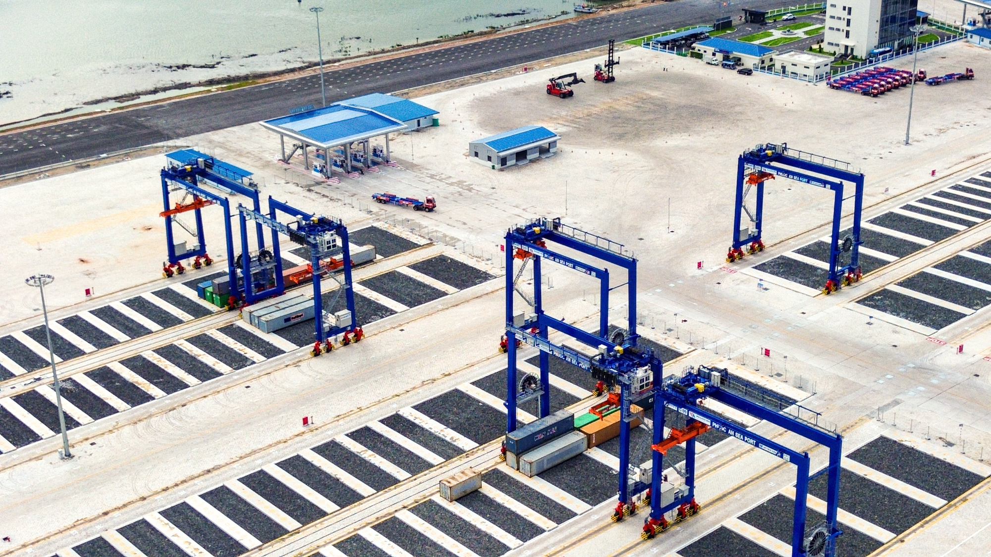 Toàn cảnh cảng biển gần 20.000 tỷ, lớn nhất Đồng Nai vừa được đưa vào khai thác- Ảnh 10.