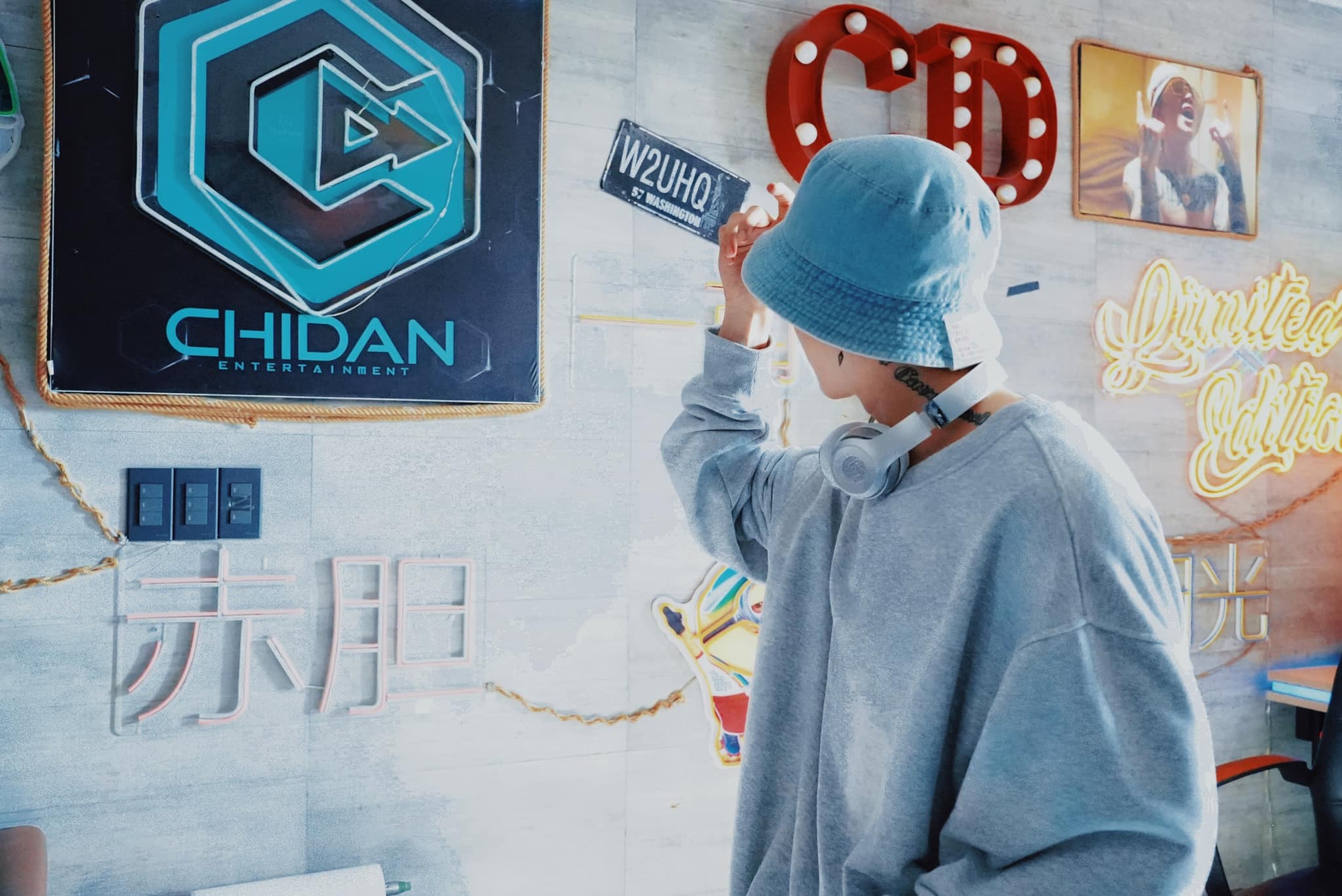 Chi Dân: Sự nghiệp "trượt dốc" vì loạt tin nhạy cảm, có biểu hiện lạ gây chú ý- Ảnh 7.