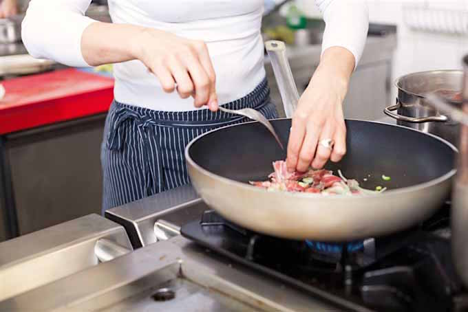 Chất độc hại gây ung thư ở quanh ta mà rất ít người biết: Chuyên gia khuyến cáo nên cẩn thận với những món đồ này!- Ảnh 2. Chất độc hại gây ung thư ở quanh ta mà rất ít người biết: Chuyên gia khuyến cáo nên cẩn thận với những món đồ này!- Ảnh 2.
