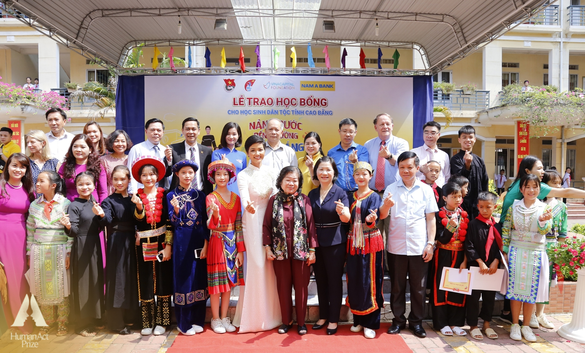 32 dự án vào Vòng chung khảo Giải thưởng Hành động vì cộng đồng - Human Act Prize 2024- Ảnh 4. 32 dự án vào Vòng chung khảo Giải thưởng Hành động vì cộng đồng - Human Act Prize 2024- Ảnh 4.