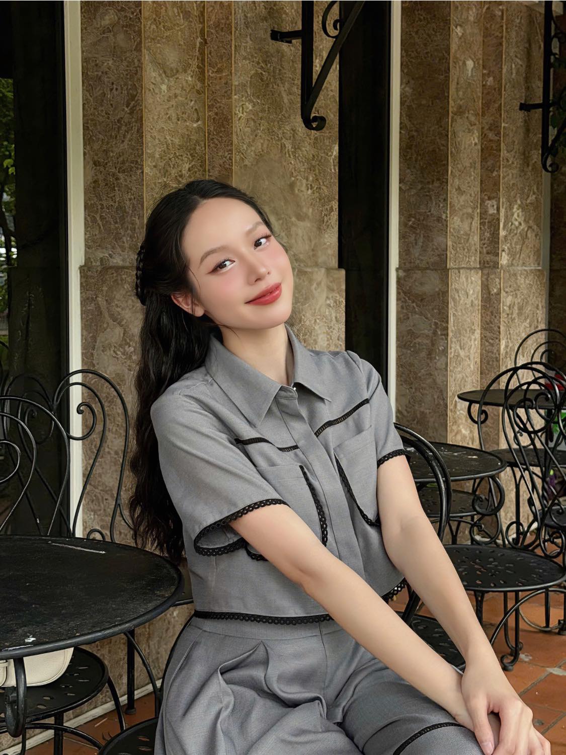 Visual trước khi "dao kéo" của Hoa hậu Thanh Thủy: Nhan sắc thật bị "bóc trần" qua loạt ảnh này- Ảnh 8. Visual trước khi "dao kéo" của Hoa hậu Thanh Thủy: Nhan sắc thật bị "bóc trần" qua loạt ảnh này- Ảnh 8.