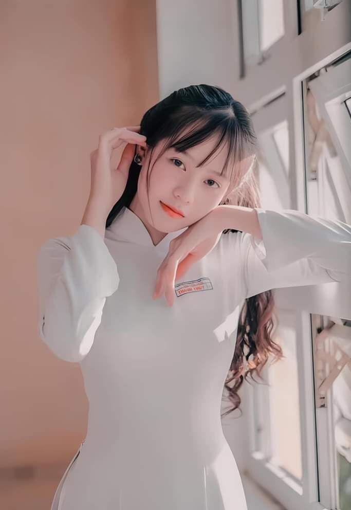 Visual trước khi "dao kéo" của Hoa hậu Thanh Thủy: Nhan sắc thật bị "bóc trần" qua loạt ảnh này- Ảnh 3. Visual trước khi "dao kéo" của Hoa hậu Thanh Thủy: Nhan sắc thật bị "bóc trần" qua loạt ảnh này- Ảnh 3.
