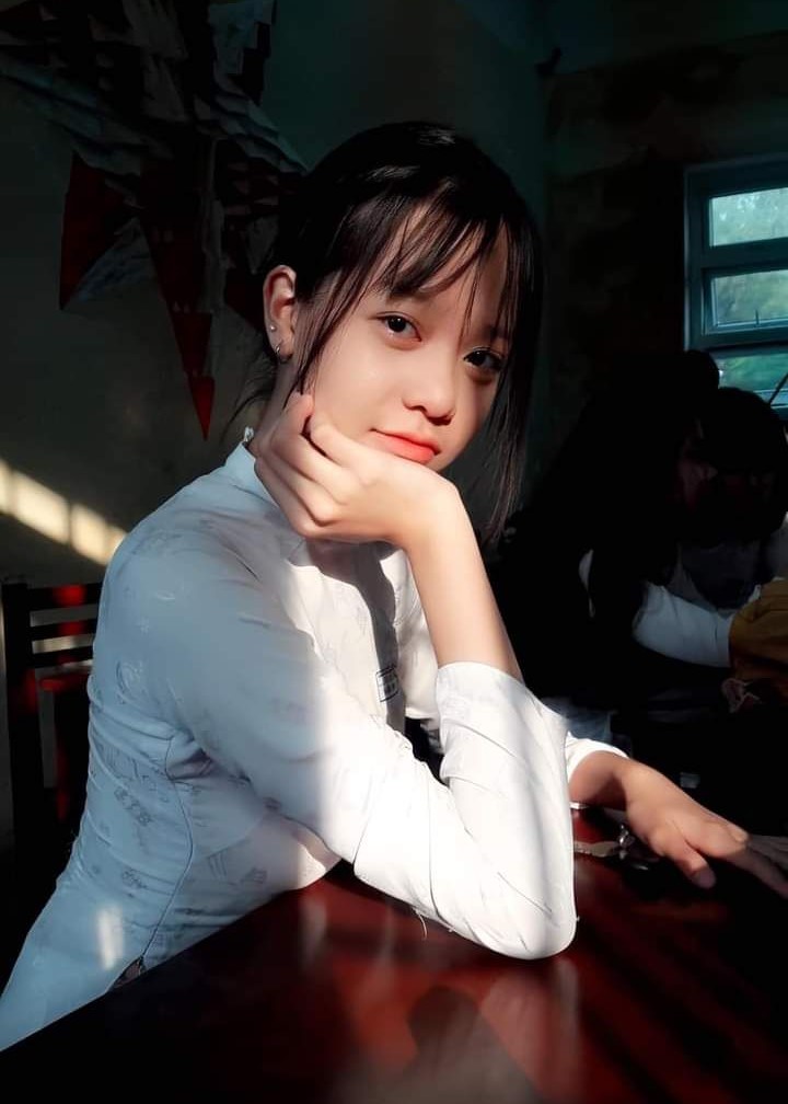 Visual trước khi "dao kéo" của Hoa hậu Thanh Thủy: Nhan sắc thật bị "bóc trần" qua loạt ảnh này- Ảnh 2. Visual trước khi "dao kéo" của Hoa hậu Thanh Thủy: Nhan sắc thật bị "bóc trần" qua loạt ảnh này- Ảnh 2.