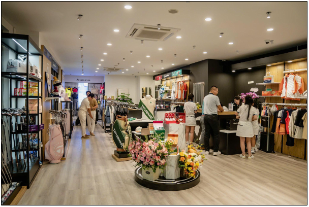 Khám phá Megastore TaylorMade: Trải nghiệm 3D Trackman - Fitting cao cấp- Ảnh 4. Khám phá Megastore TaylorMade: Trải nghiệm 3D Trackman - Fitting cao cấp- Ảnh 4.