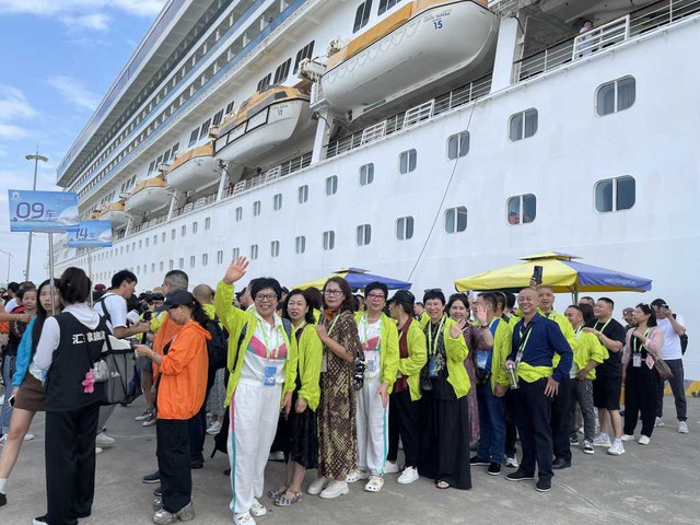 Hàng nghìn du khách từ châu Âu, châu Mỹ, TQ sẽ "đổ bộ" đến "Kỳ quan 4 mùa" của VN trong 2 tháng cuối năm- Ảnh 2. Hàng nghìn du khách từ châu Âu, châu Mỹ, TQ sẽ "đổ bộ" đến "Kỳ quan 4 mùa" của VN trong 2 tháng cuối năm- Ảnh 2.