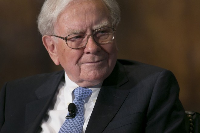 Tỷ phú Warren Buffett khuyên người trẻ: 2 'HÀO PHÓNG' khiến bạn mãi tầm thường, dù có tài nhưng không thể phất lên- Ảnh 1.