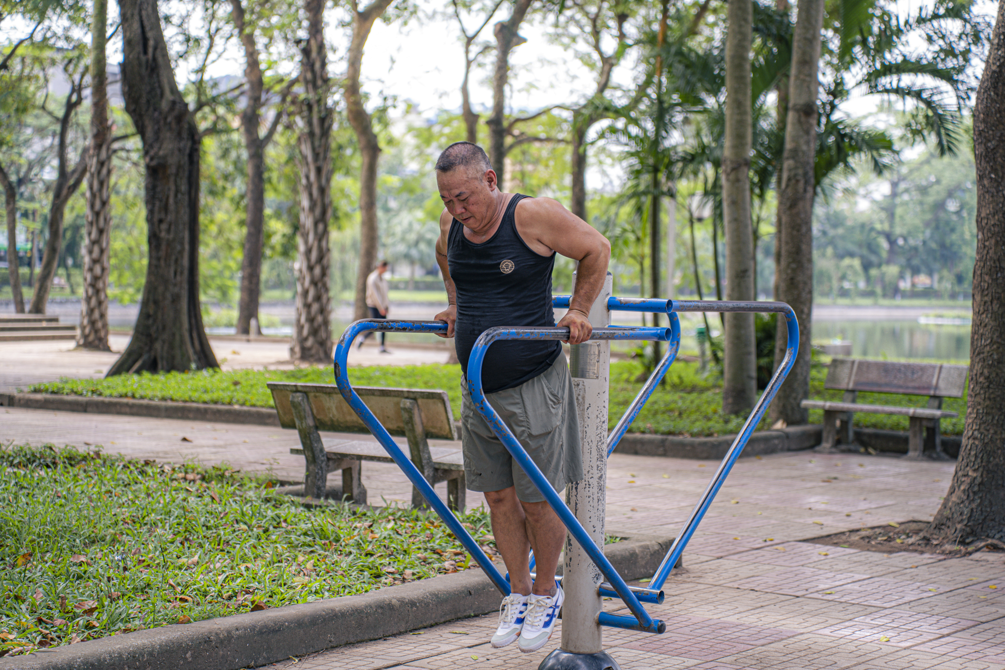 Hồ nước hình thành từ lấp sông, ngay gần UBND tỉnh, trở thành chốn an yên giữa lòng thành phố Nam Định- Ảnh 5.